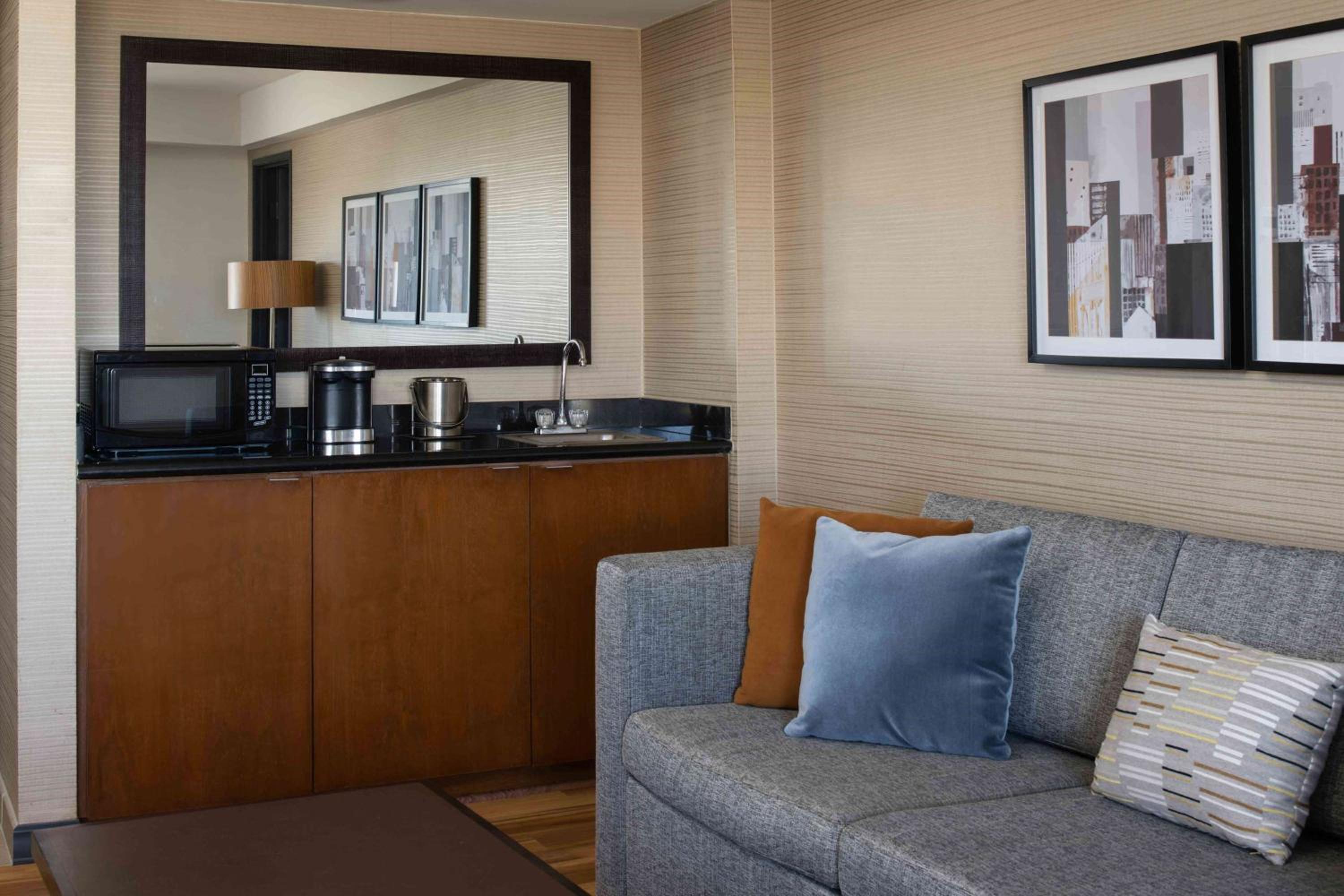 King Suite - Photo 4