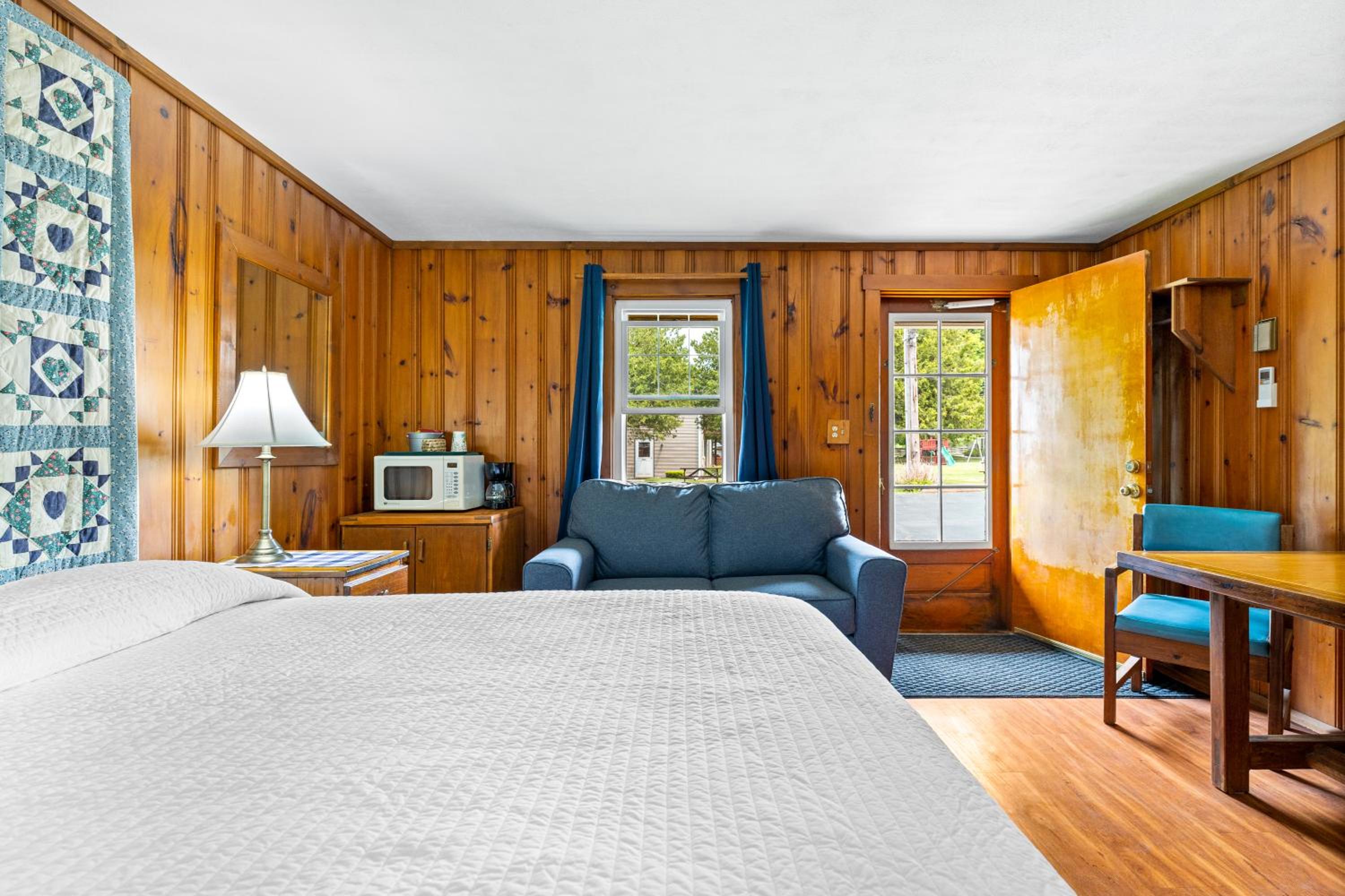 Queen Room