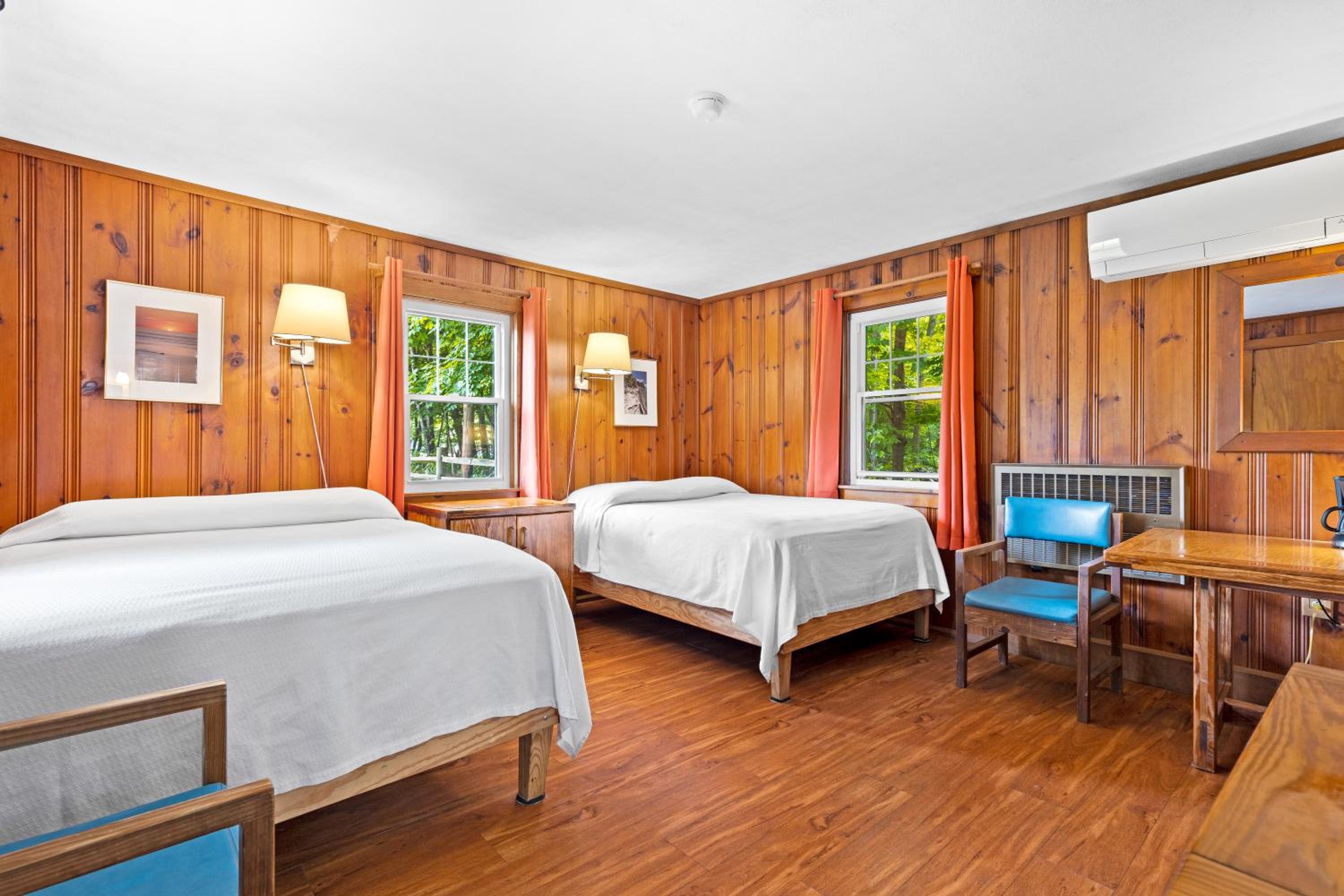 Standard Room with Two Double Beds