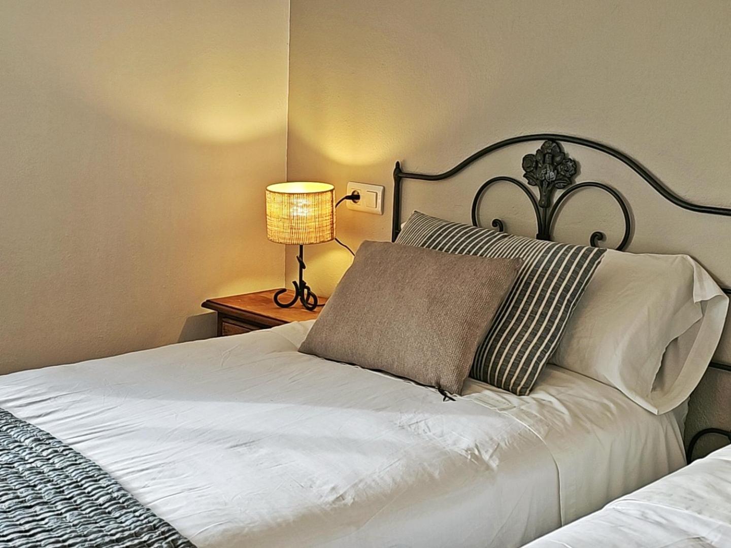 Twin Room - Photo 35