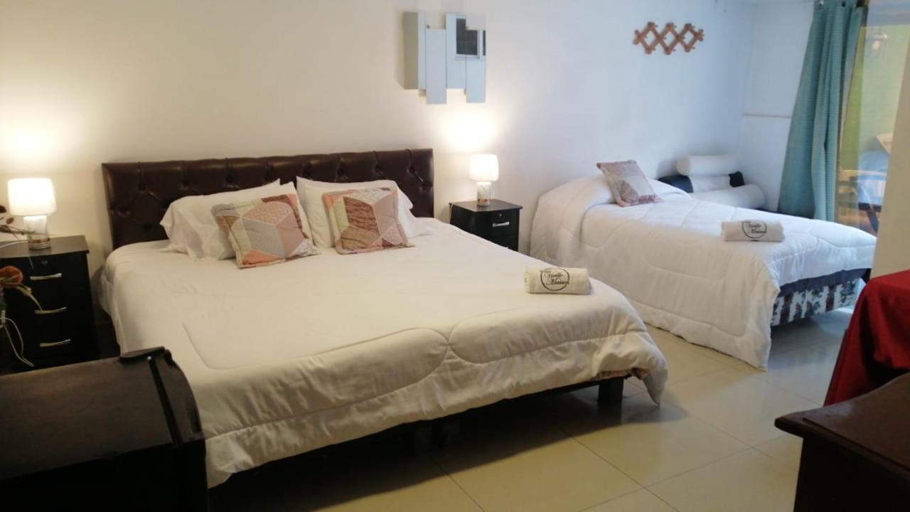 Deluxe Room (2 Adults + 1 Child)
