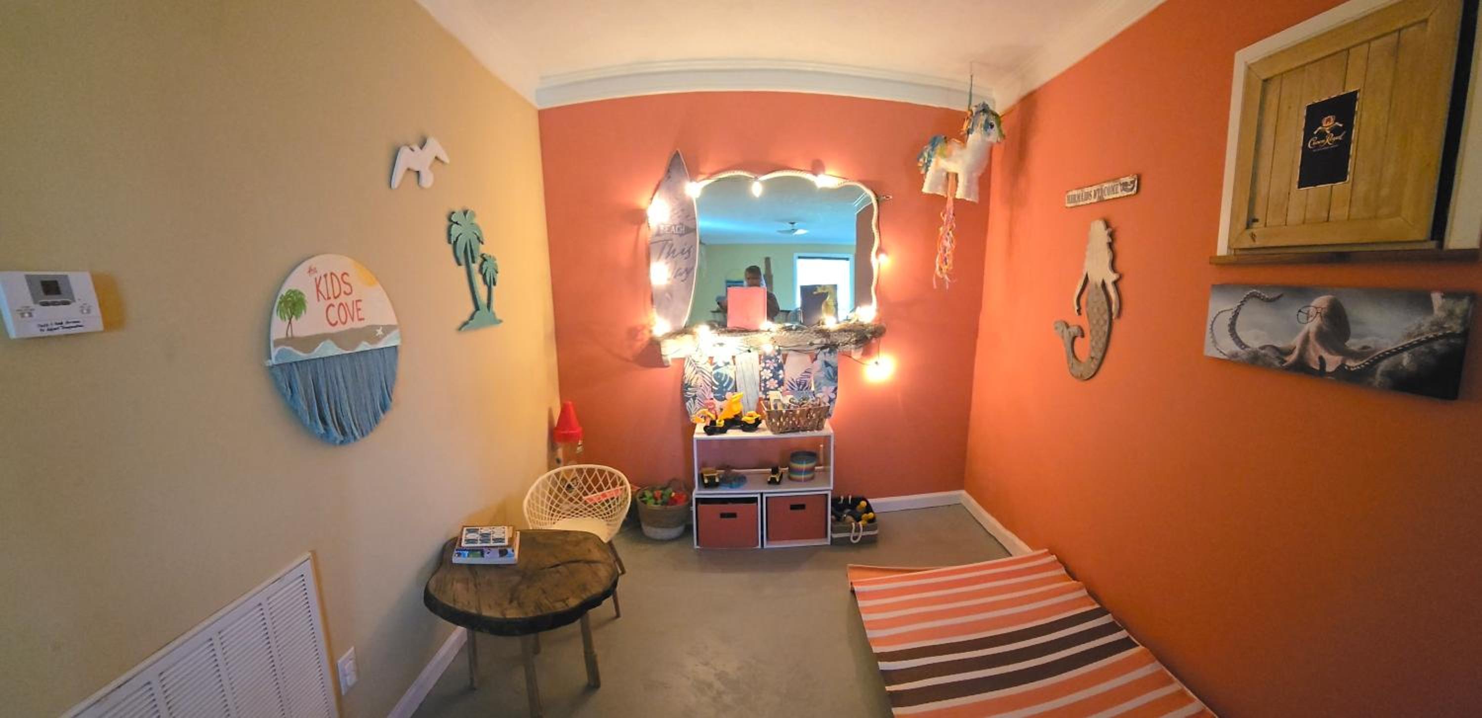 Two-Bedroom House - Photo 12
