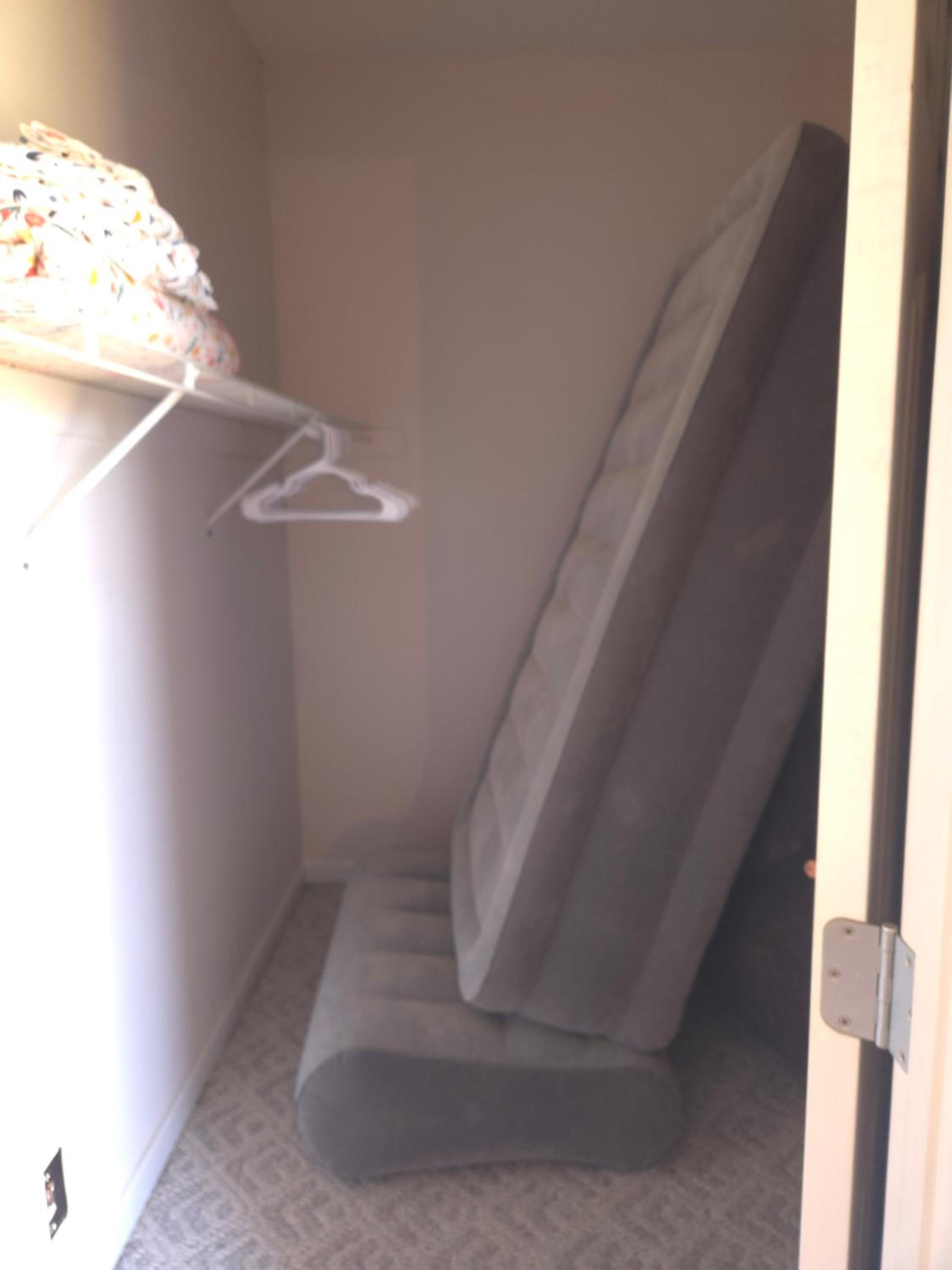 Two-Bedroom House - Photo 16