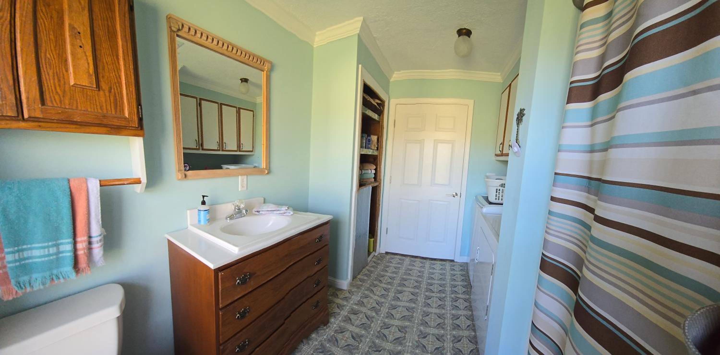Two-Bedroom House - Photo 24