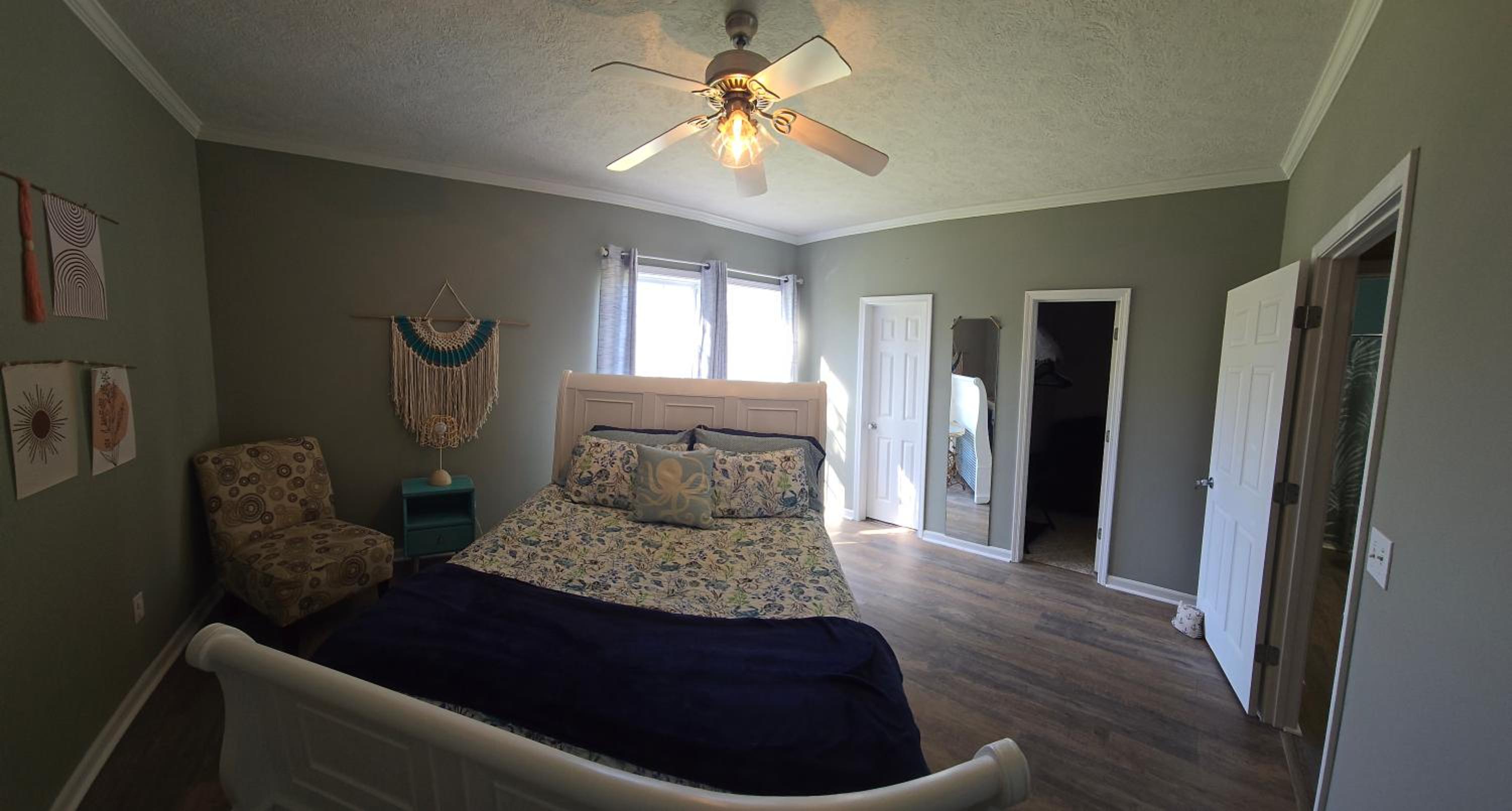 Two-Bedroom House - Photo 25