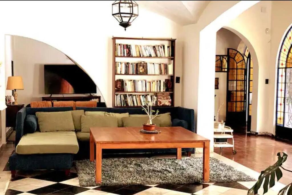 Villa photo 1