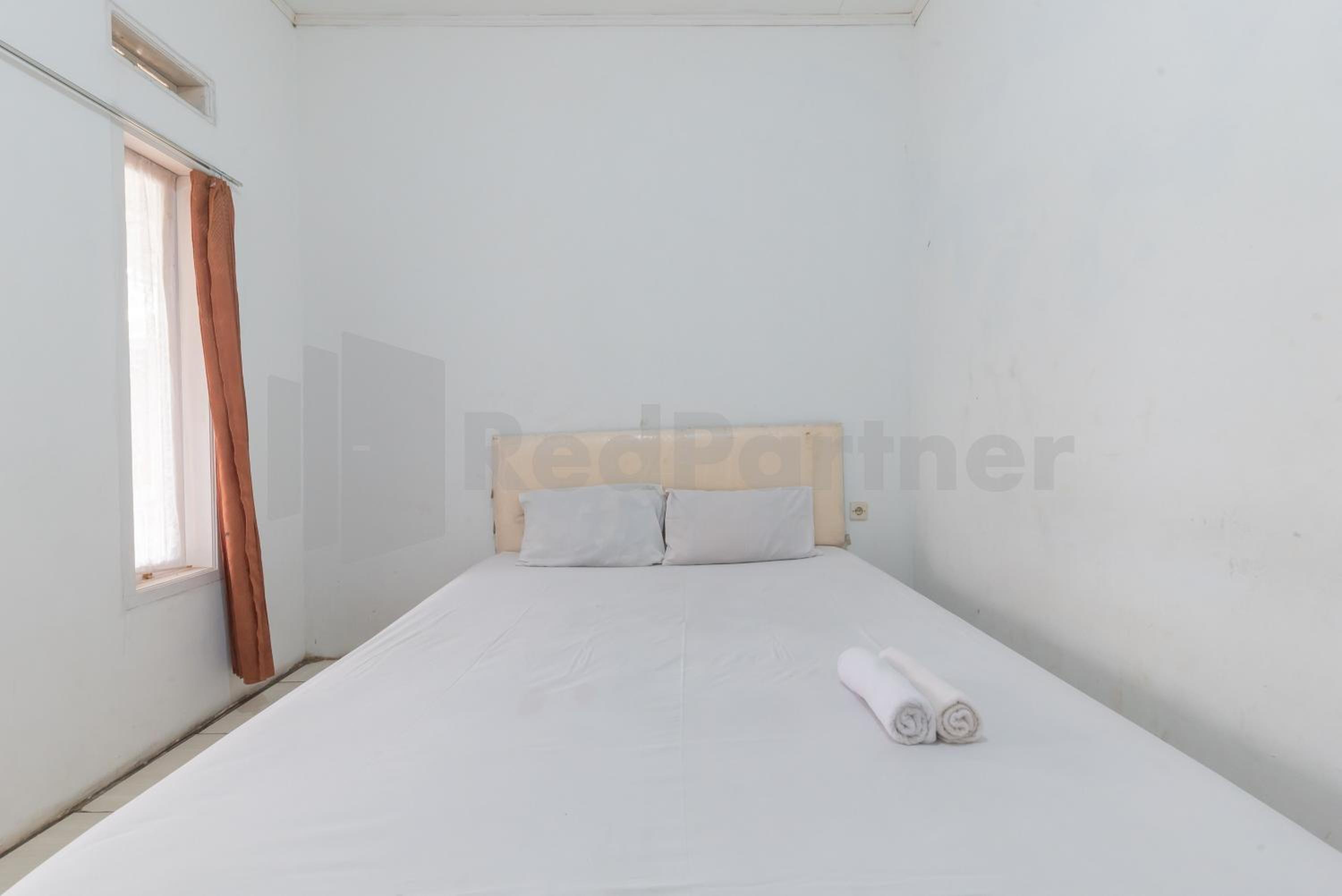 Standard Double Room - Photo 7
