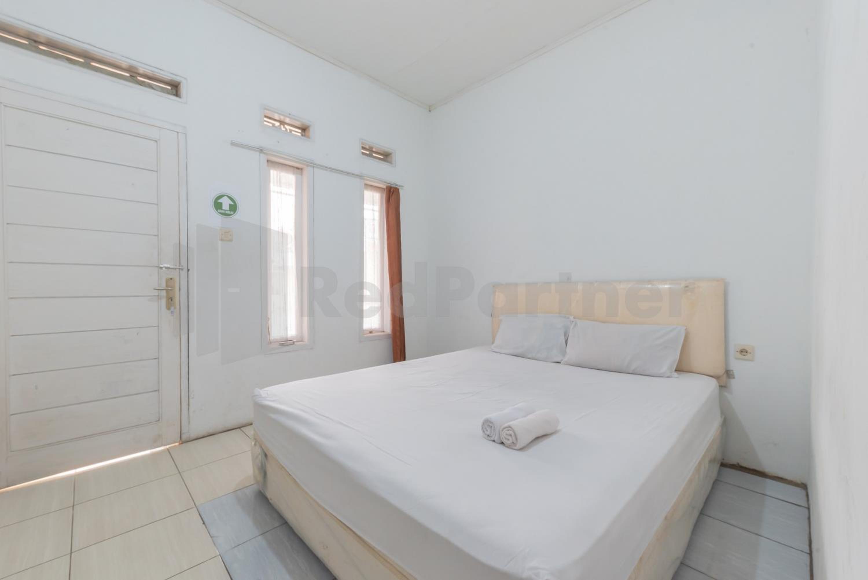 Standard Double Room - Photo 4