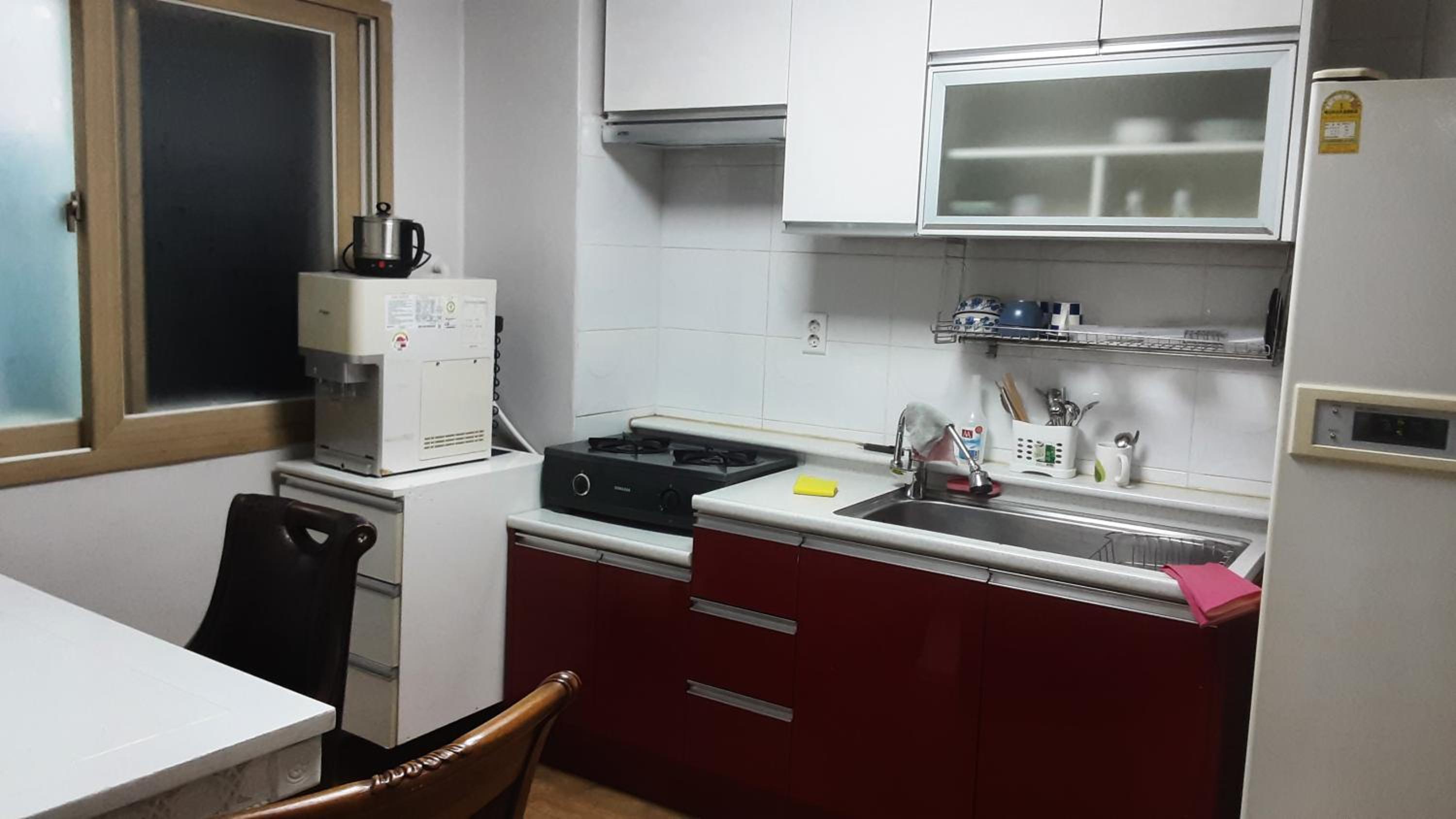 One-Bedroom Apartment photo 2