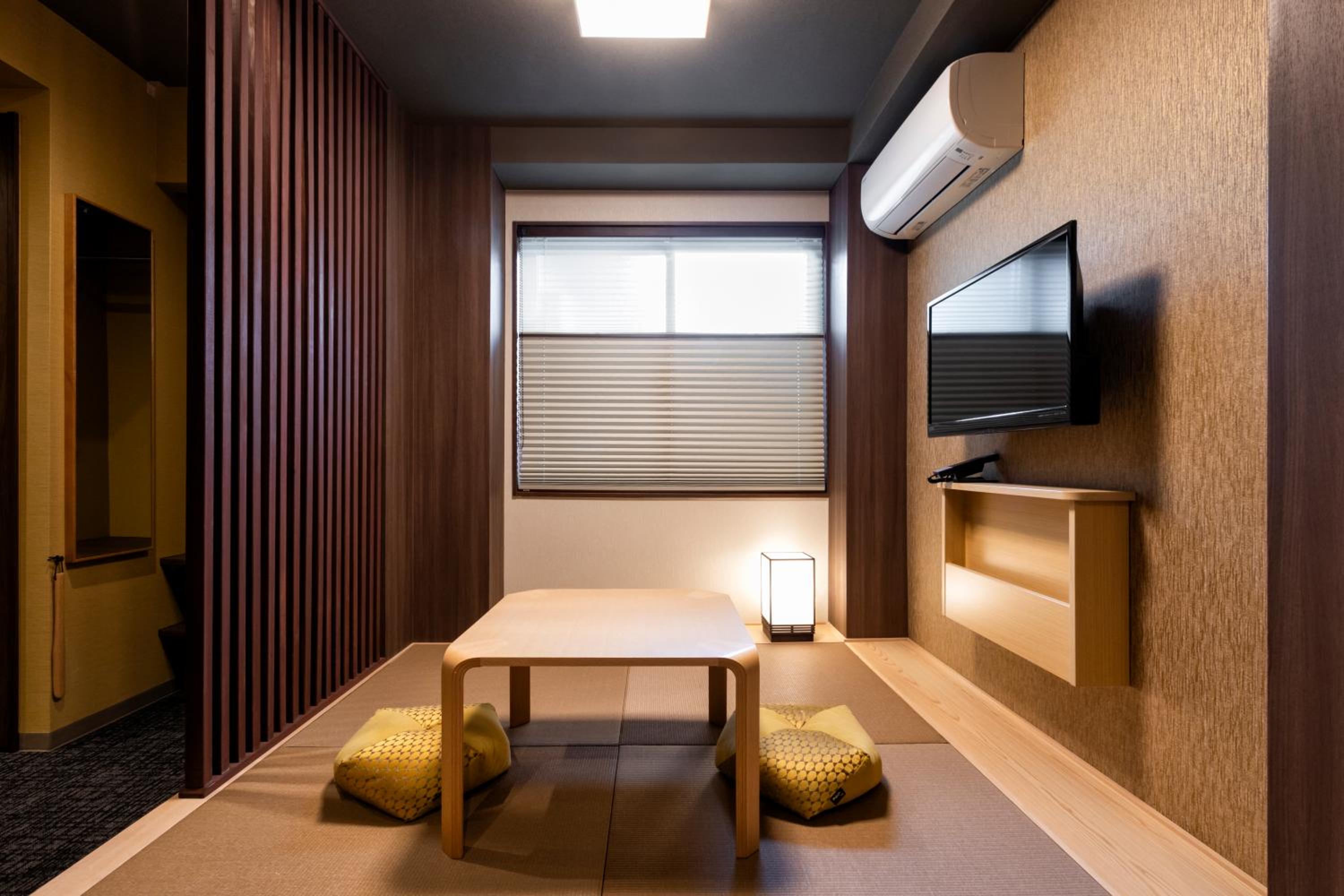 Double Room - Photo 12