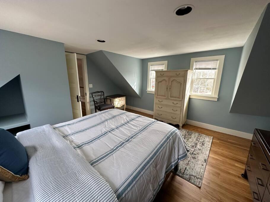 Three-Bedroom House photo 1