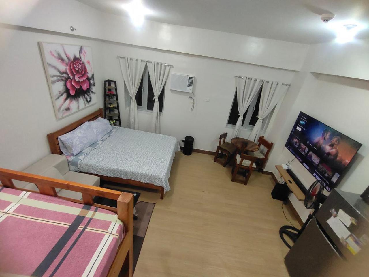 Deluxe Queen Suite