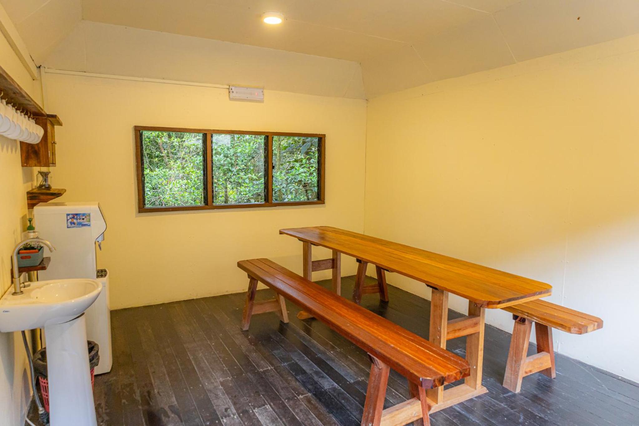 Rock Twin with Shared Bathroom - Photo 6