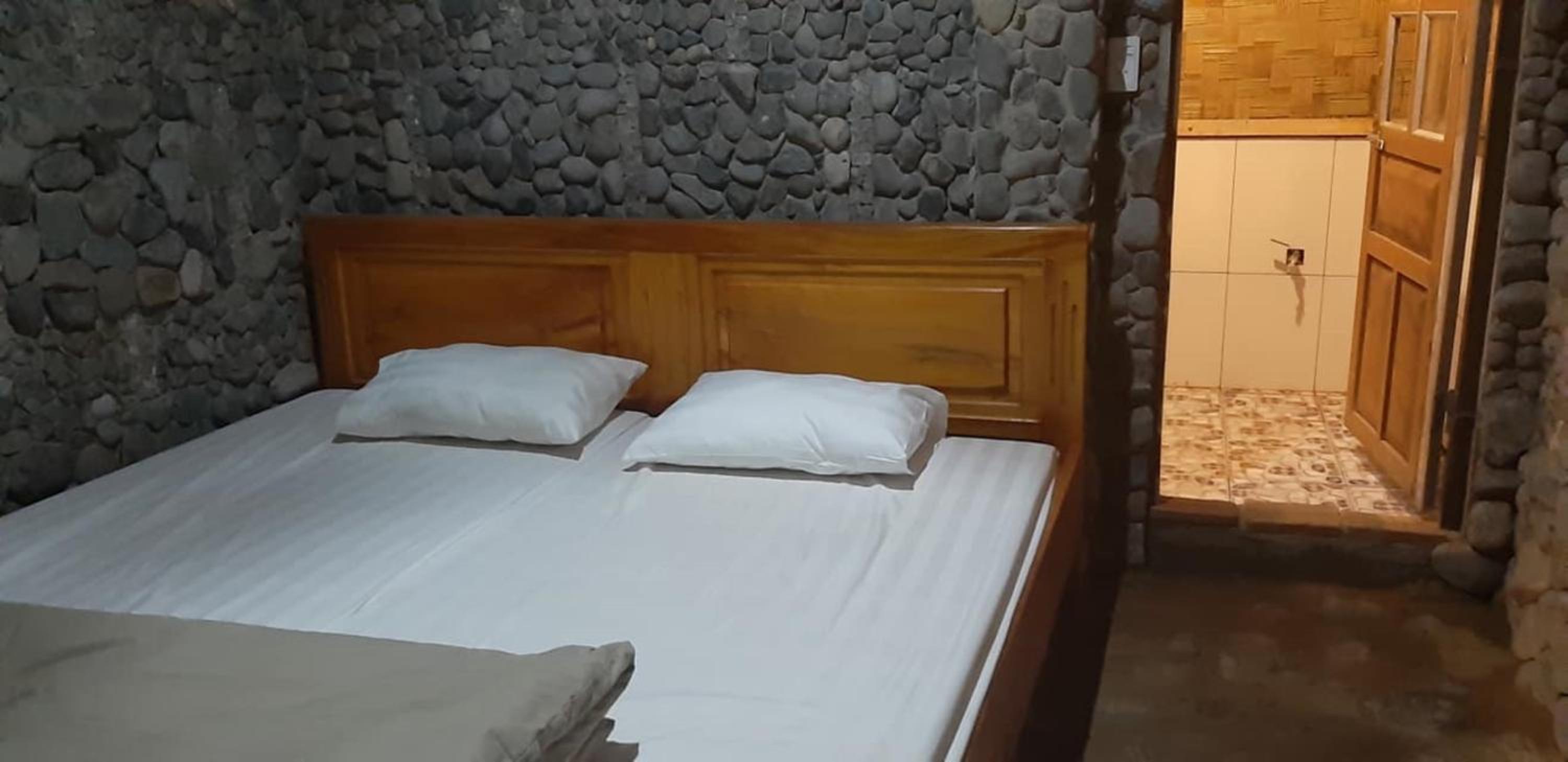 Double Room - Photo 5