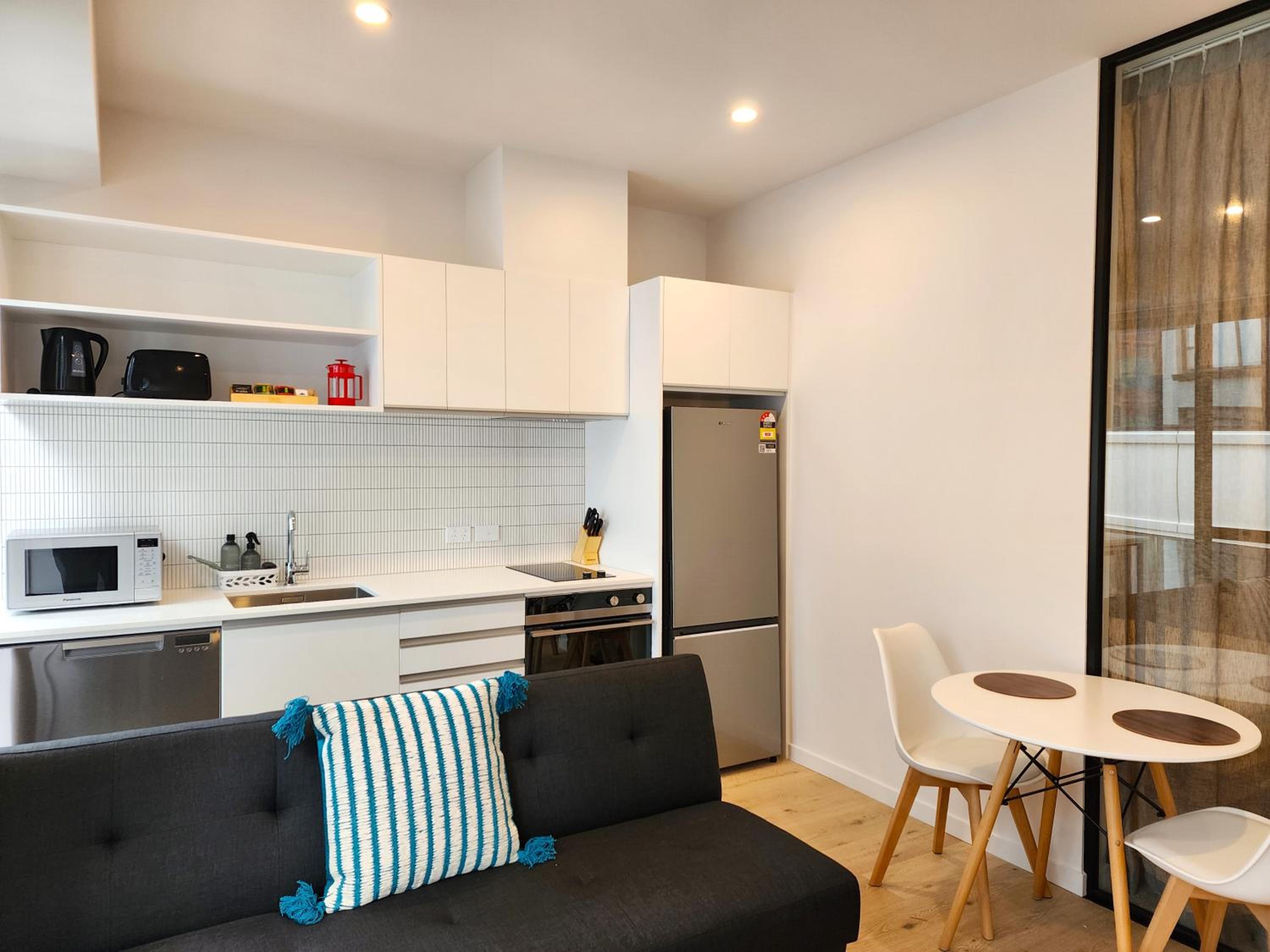 One-Bedroom Apartment - Photo 6