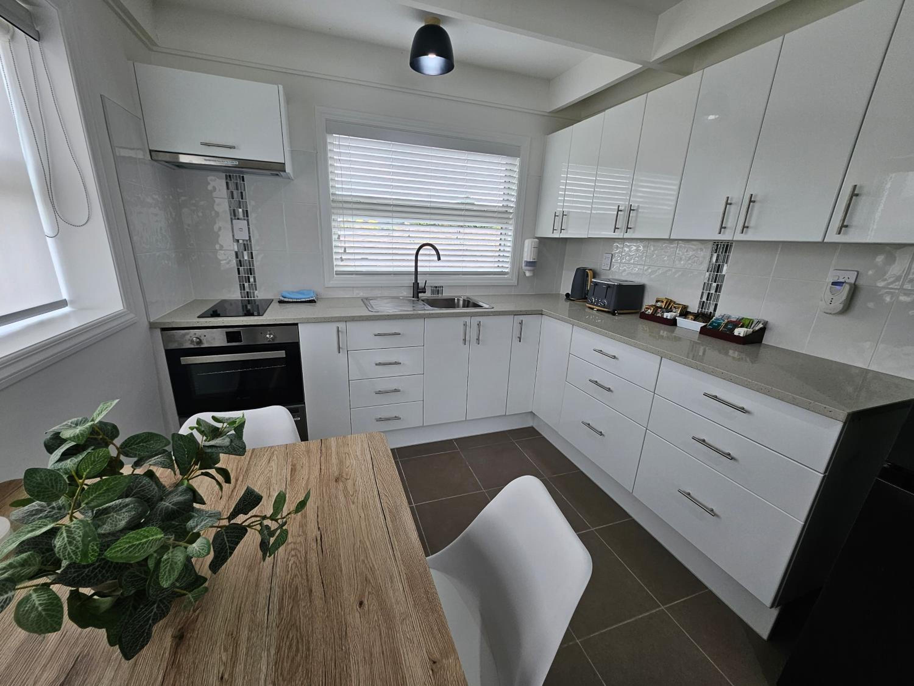 Apartment with Mountain View - Photo 6