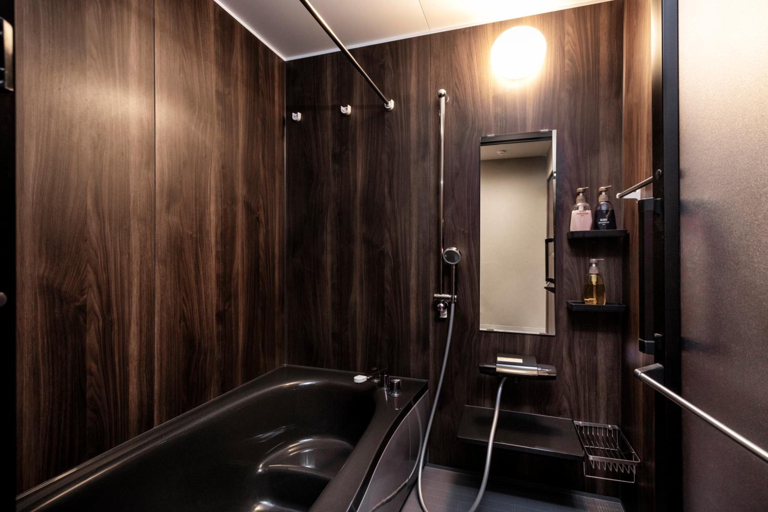 Suite - Photo 5