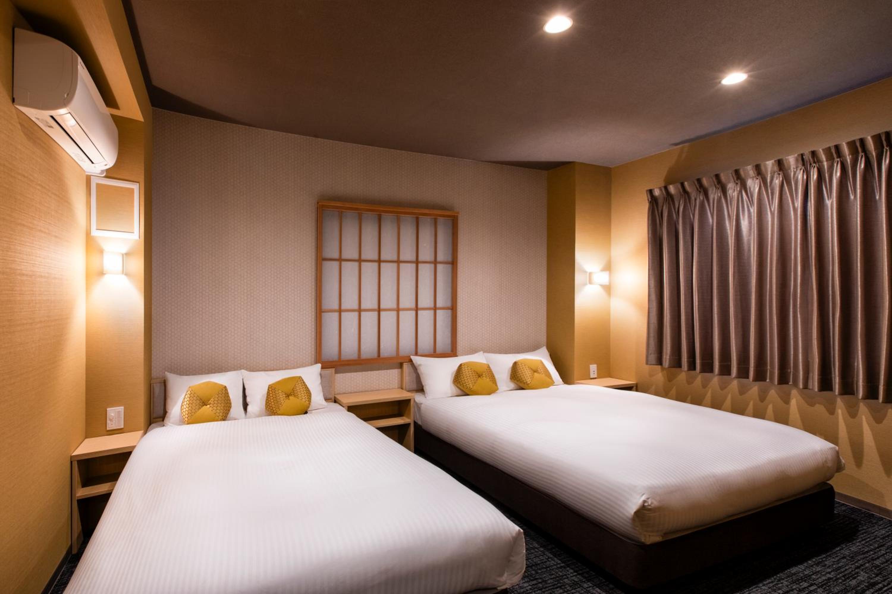Suite - Photo 20