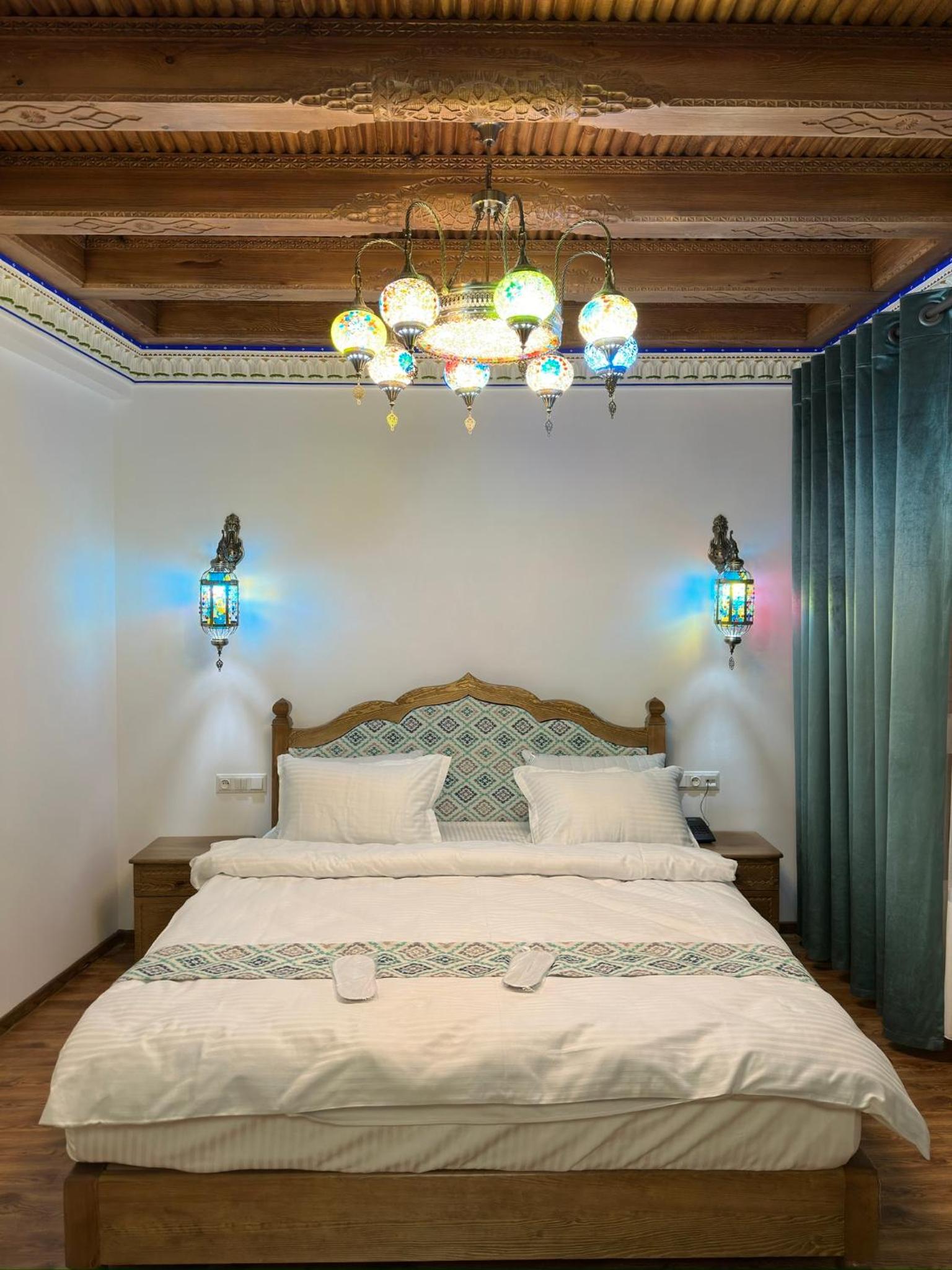 Deluxe Double Room with Bath photo 3