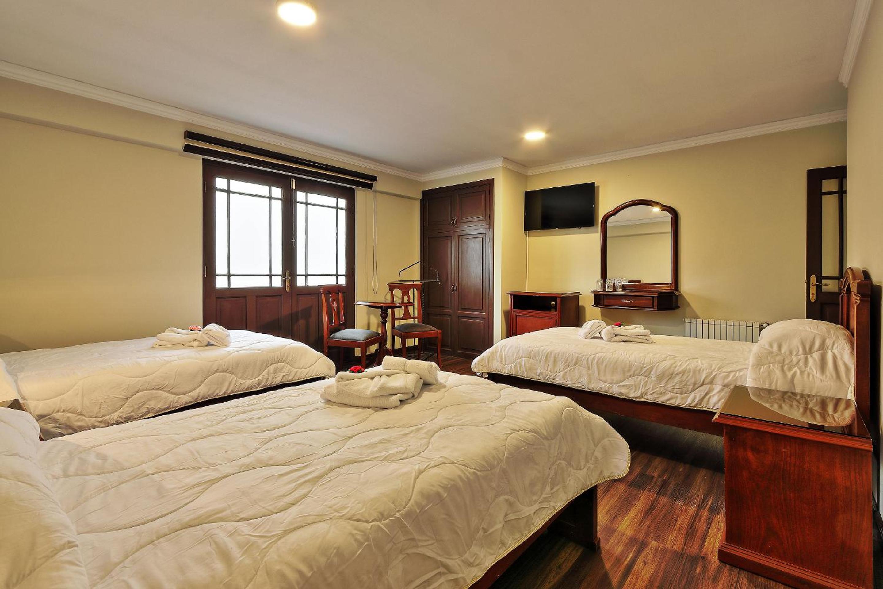 Classic Quadruple Room photo 2