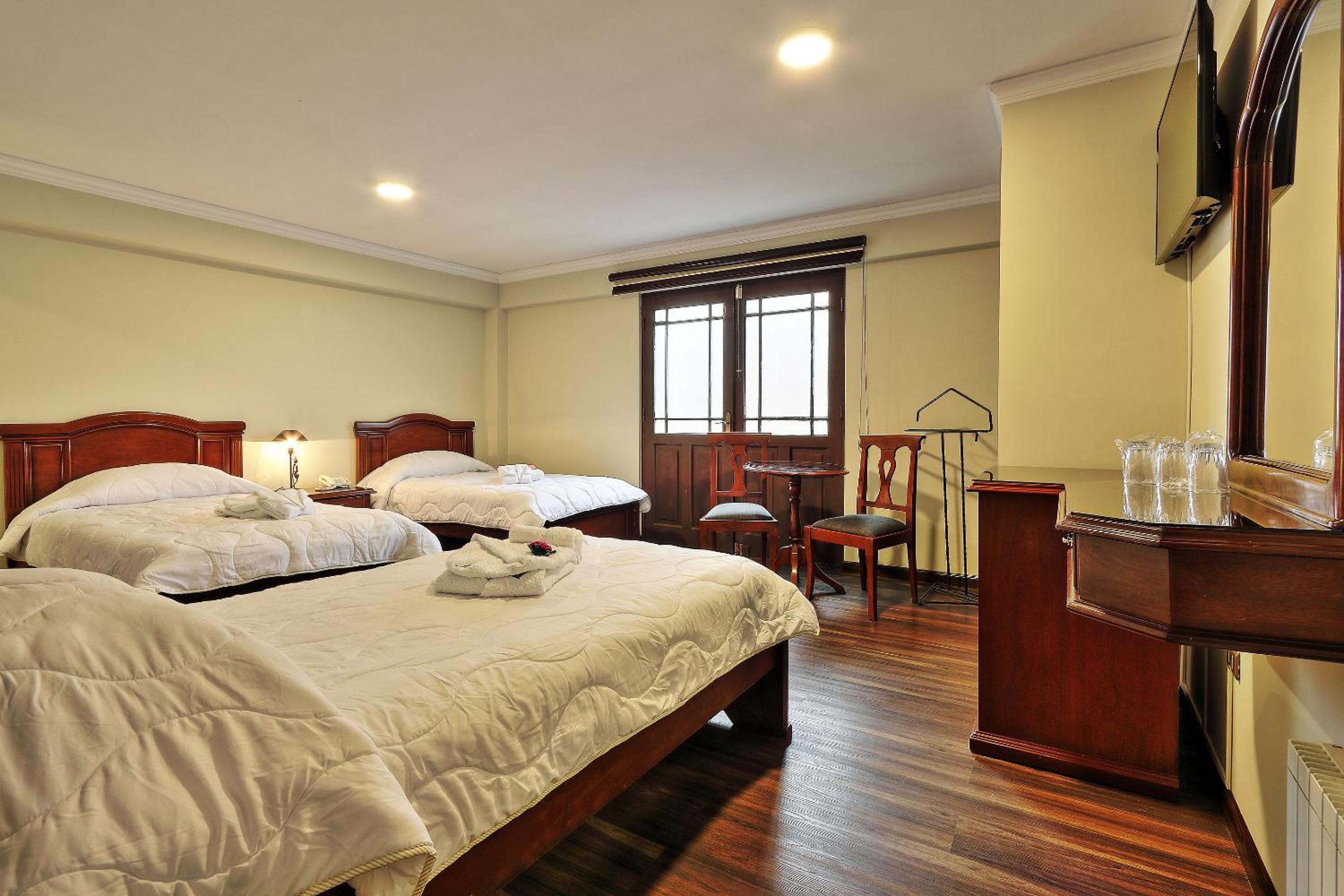 Triple Room with Private Bathroom photo 2