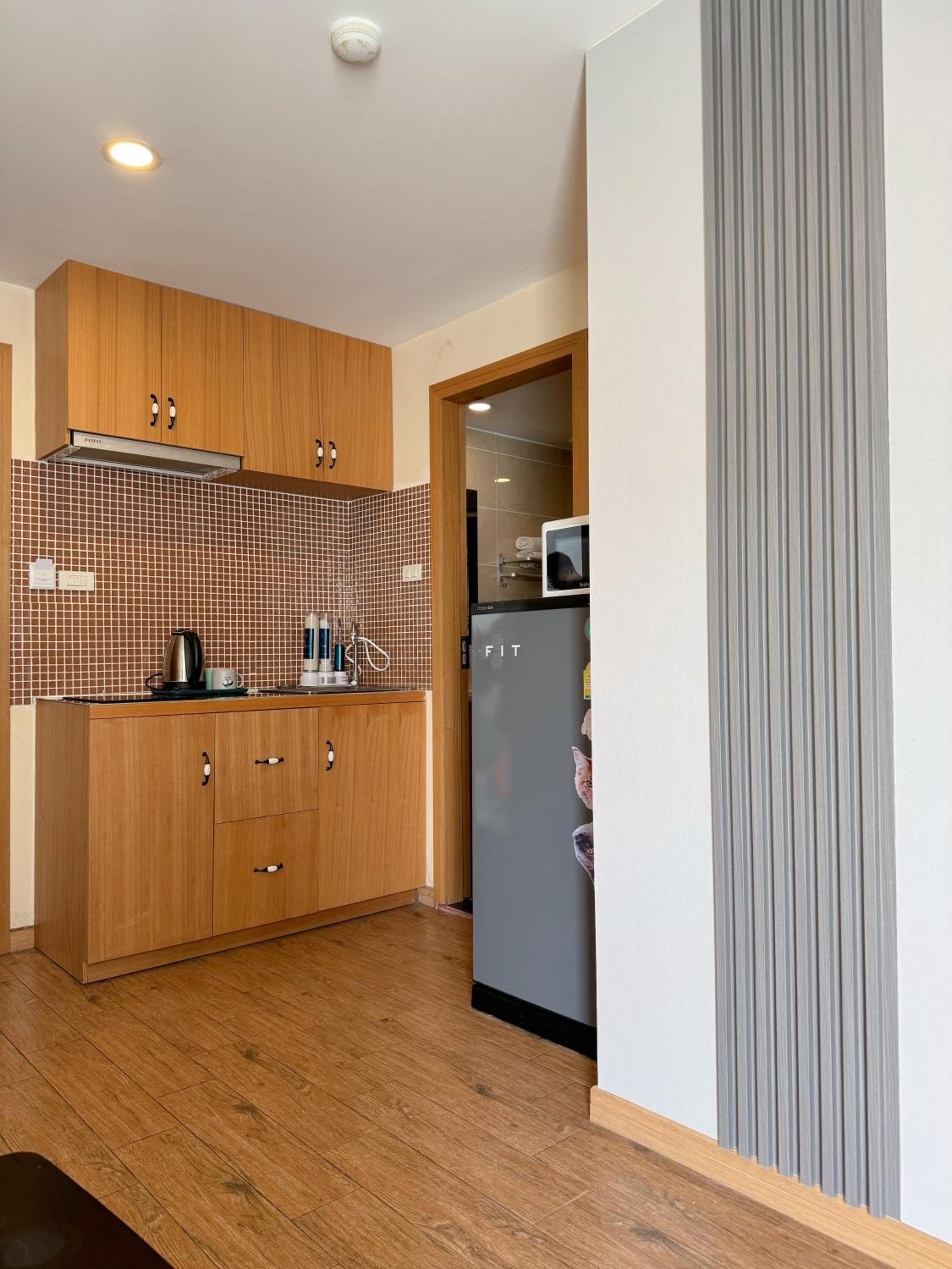 One-Bedroom Apartment - Photo 7