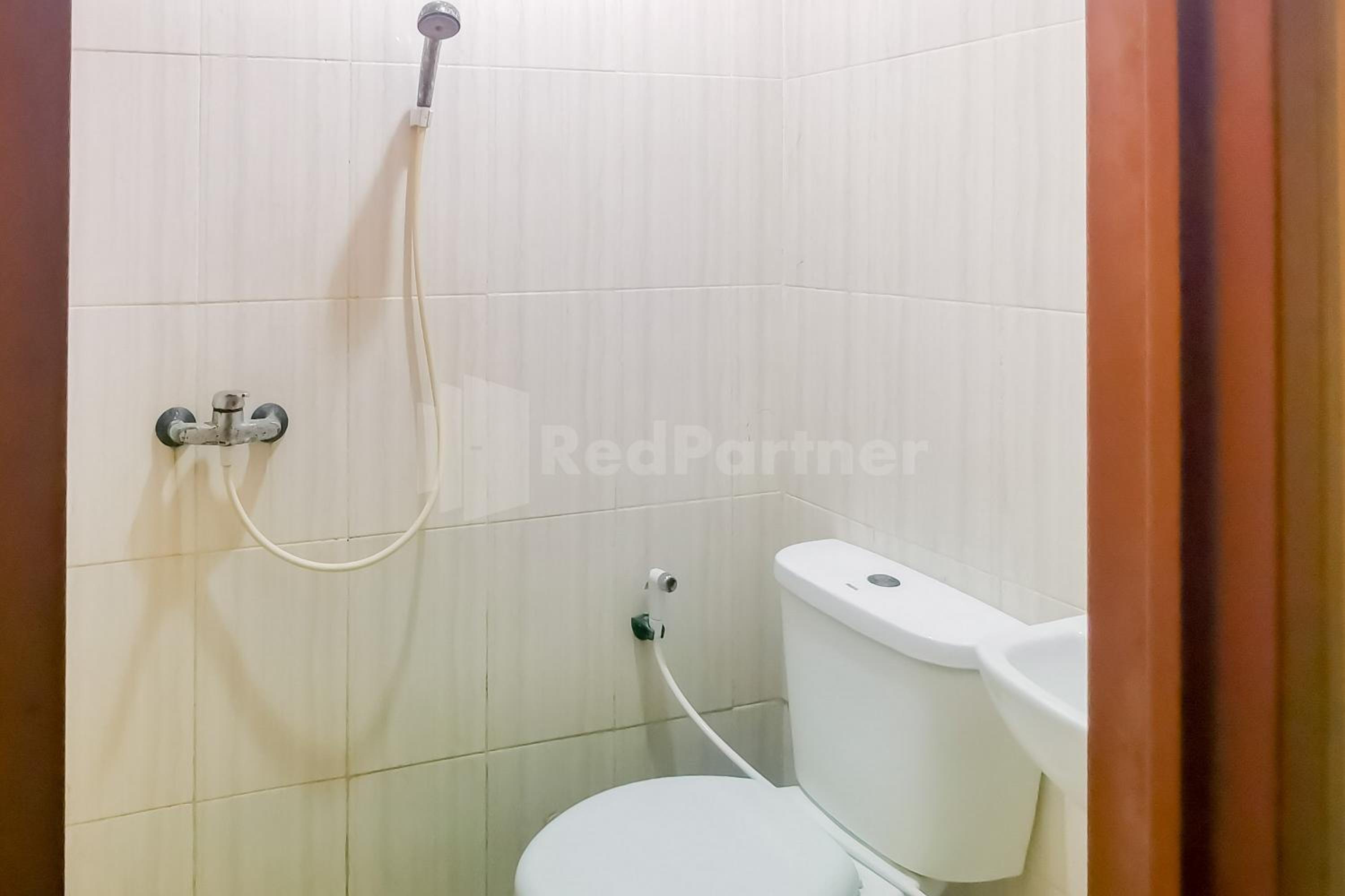 Standard Double Room - Photo 10