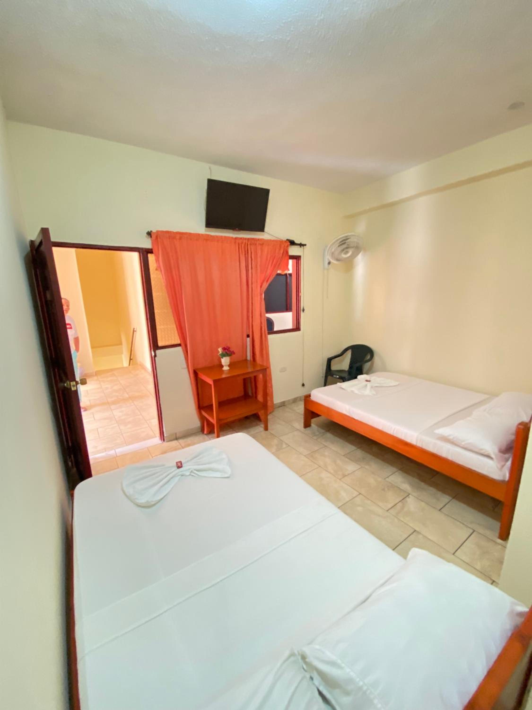 Triple Room With Private Bathroom photo 2