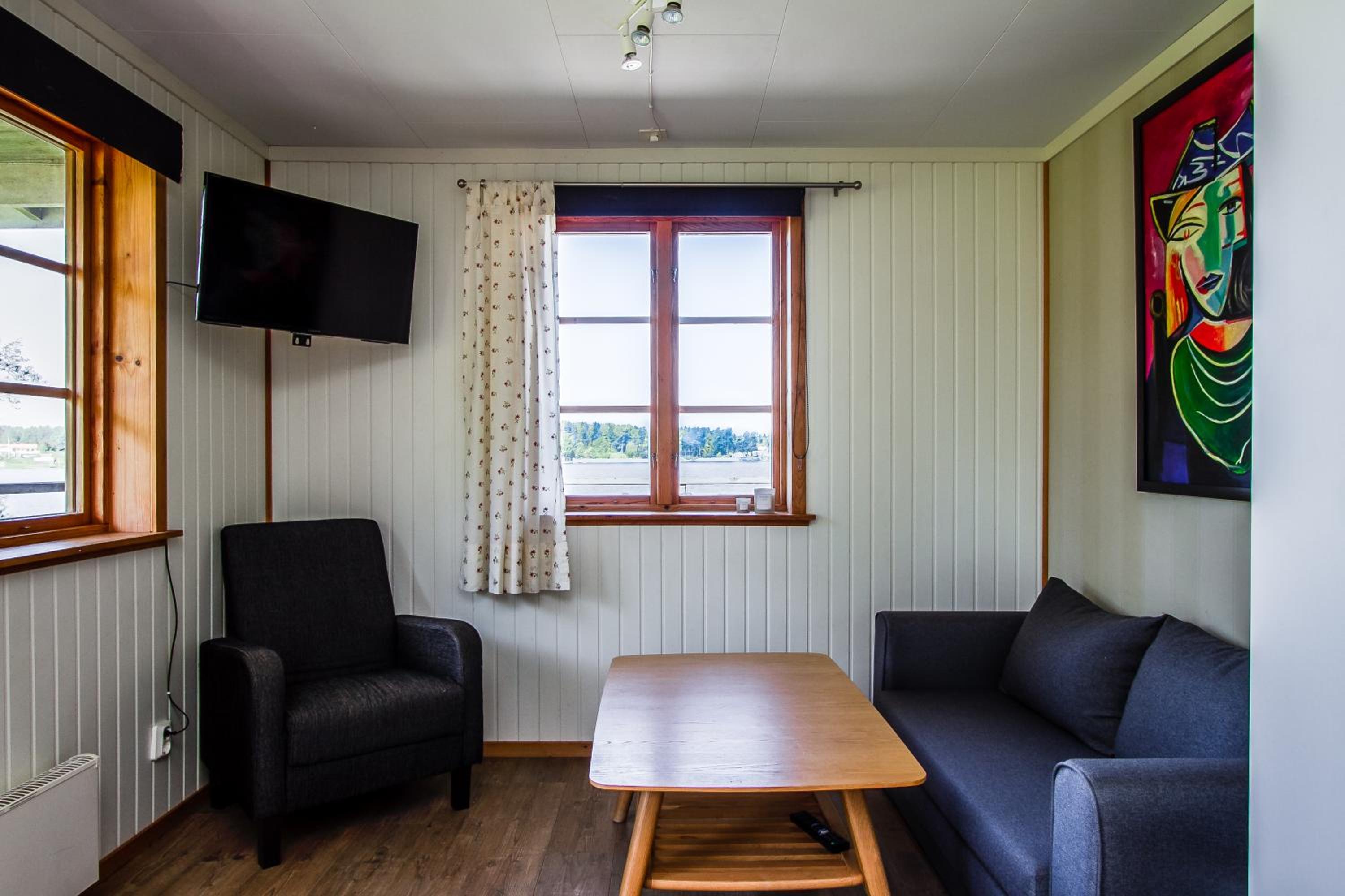 Two-Bedroom House - Photo 1