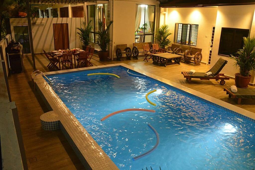 Villa - Beach Front photo 1