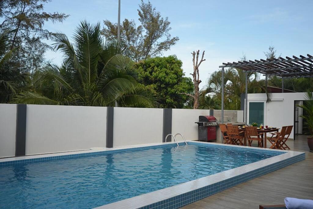 Villa - Beach Front photo 2