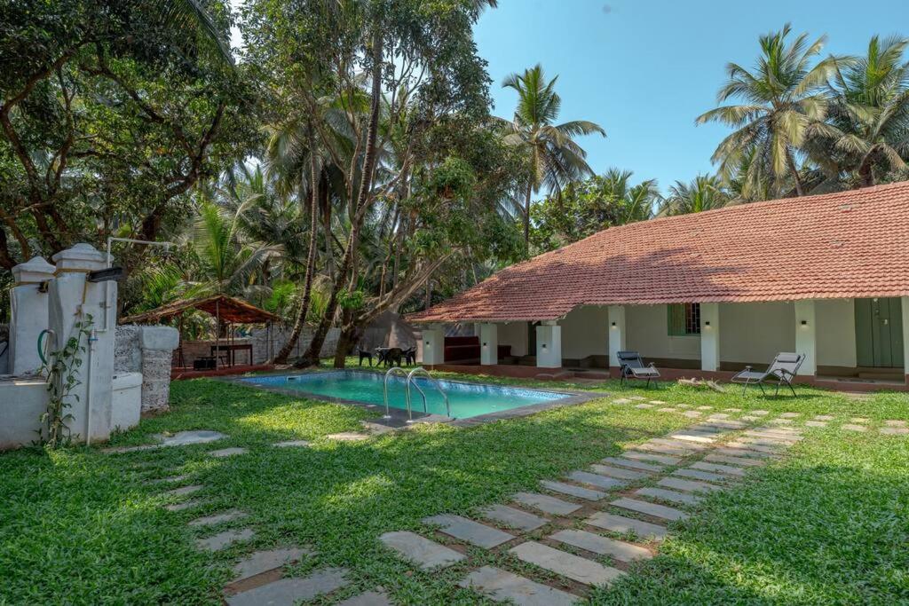 Villa photo 2