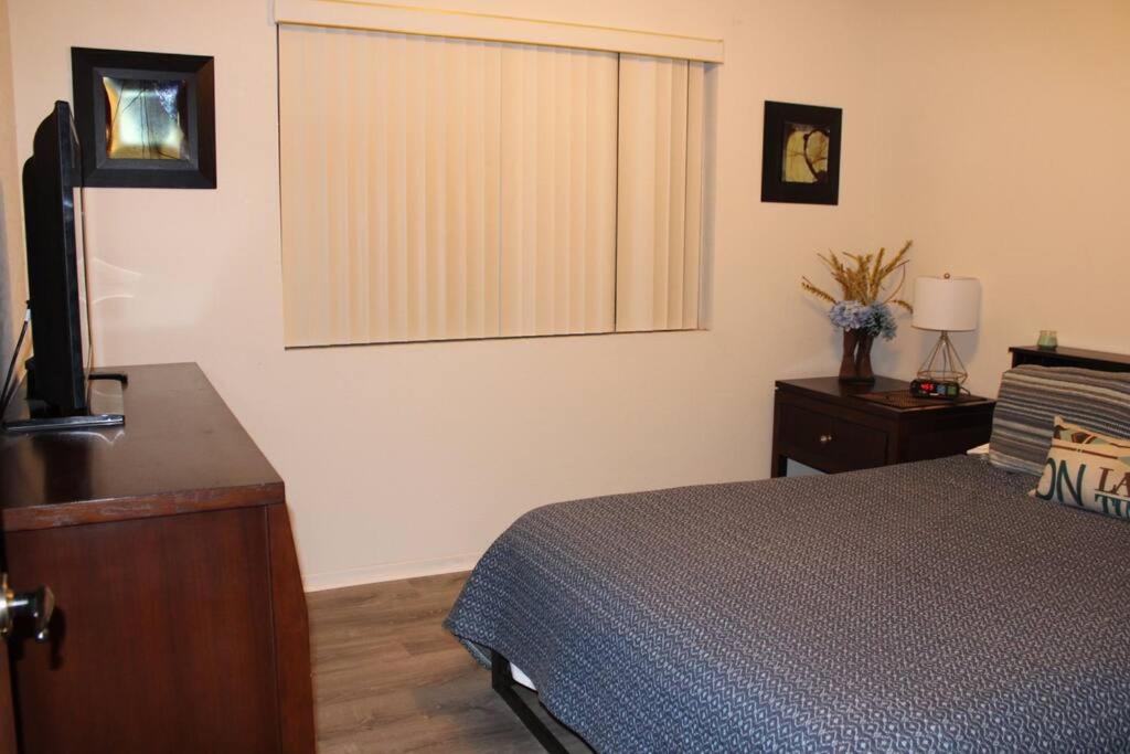 Three-Bedroom House photo 2