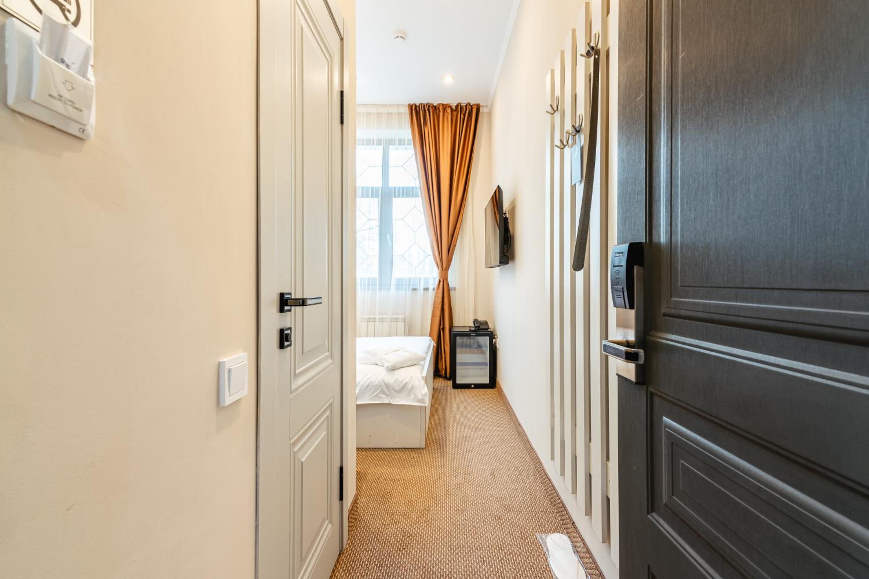 Standard Single Room - Photo 3