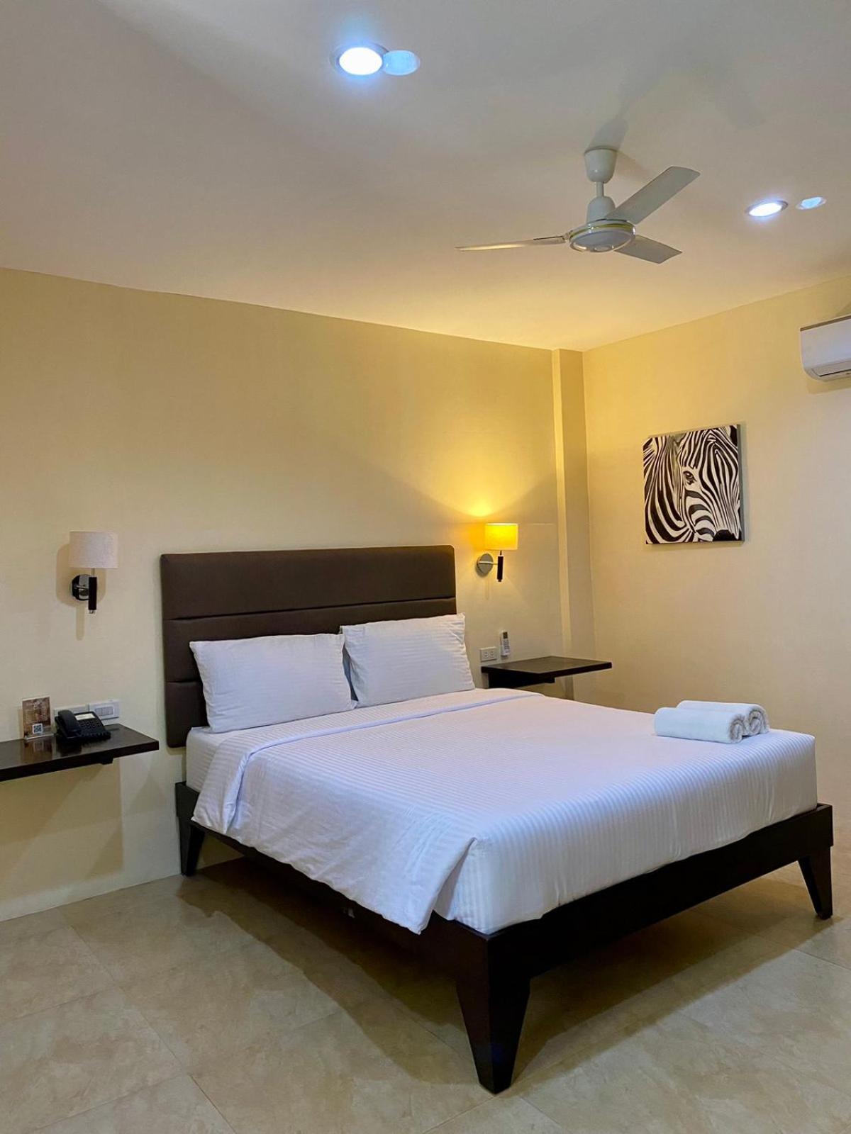 Deluxe Double Room (West Wing)