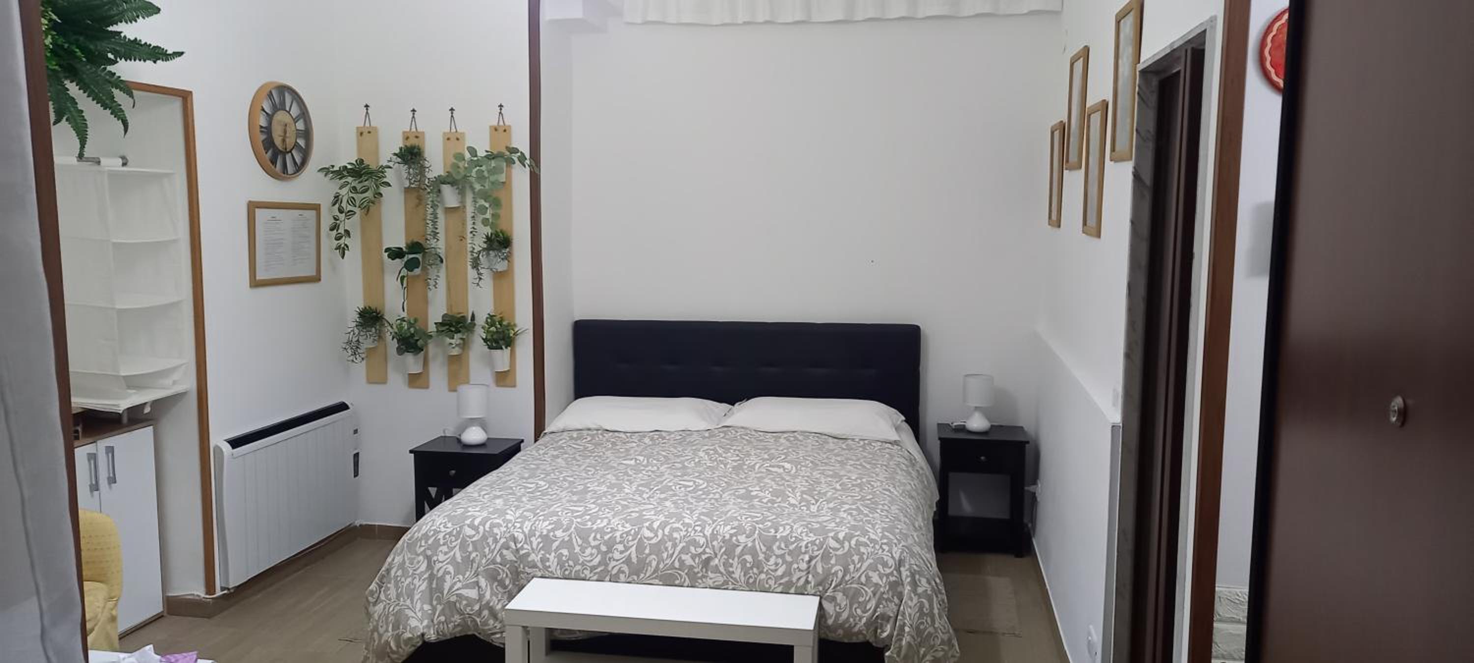 One-Bedroom House - Photo 7