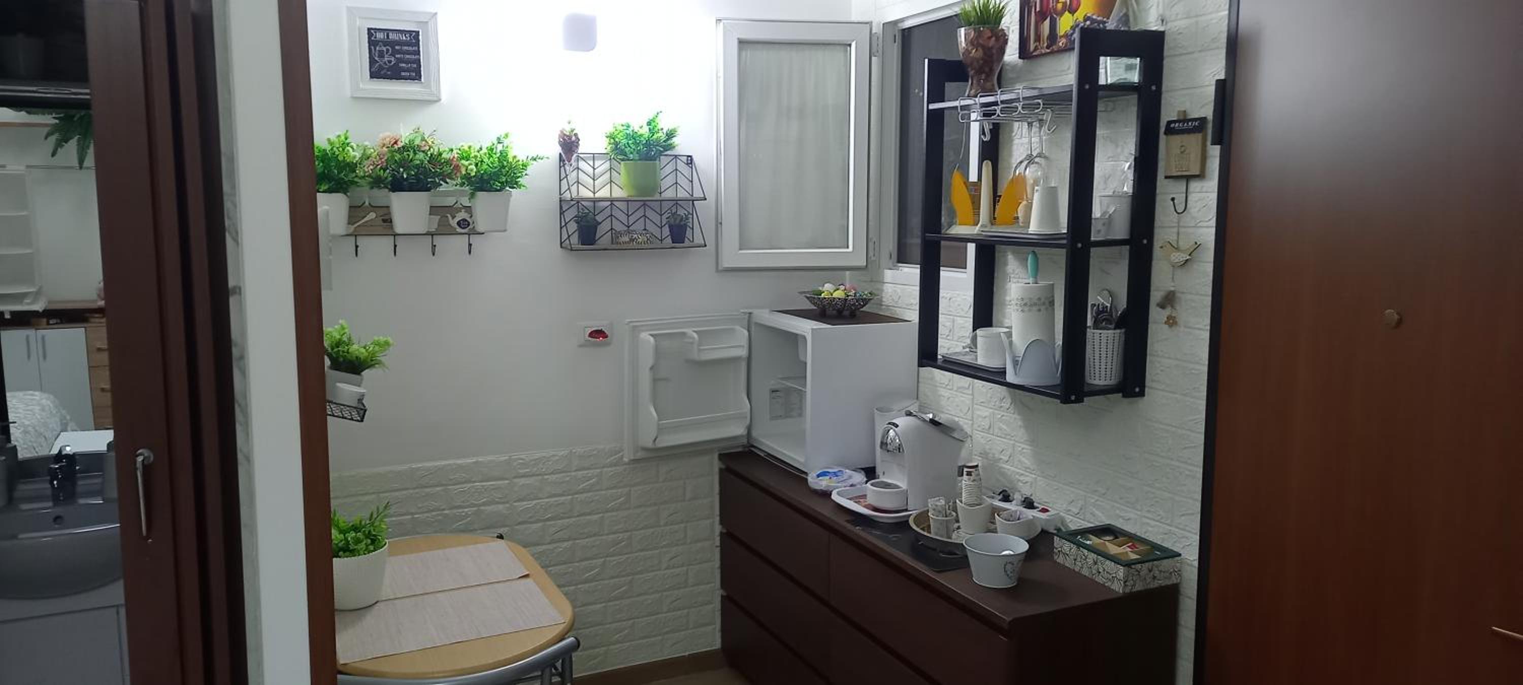 One-Bedroom House - Photo 22