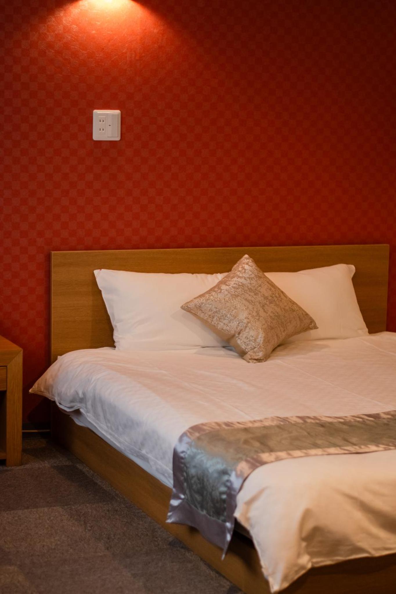 Standard Double Room - Photo 17