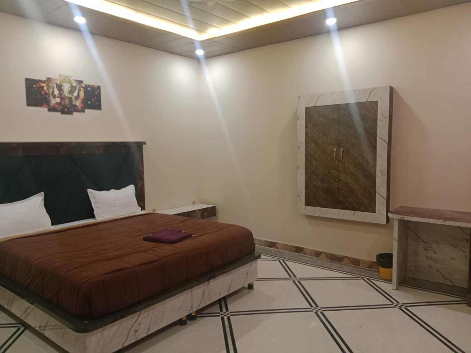 Superior Double or Twin Room photo 2
