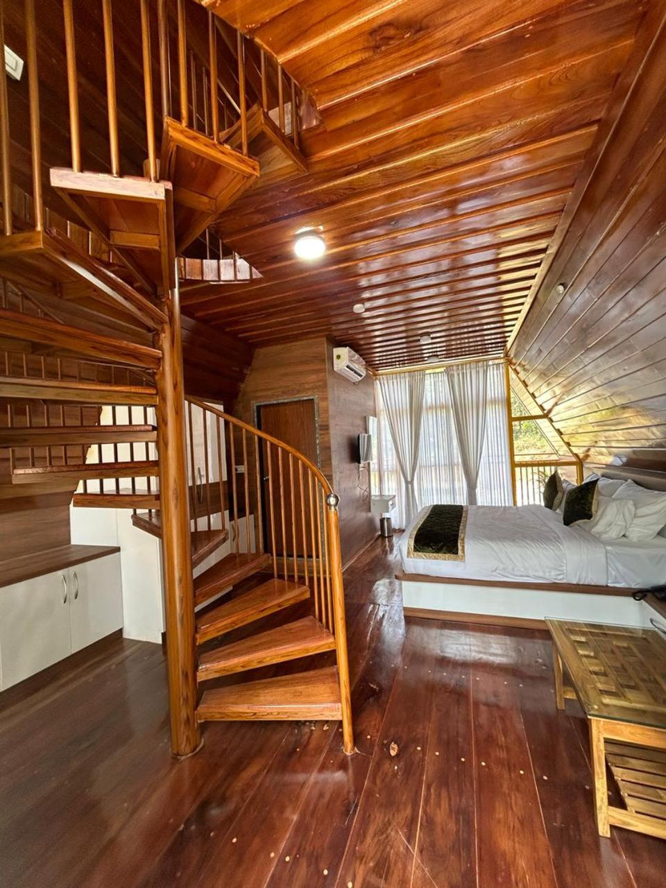 Quadruple Room with Lake View photo 1