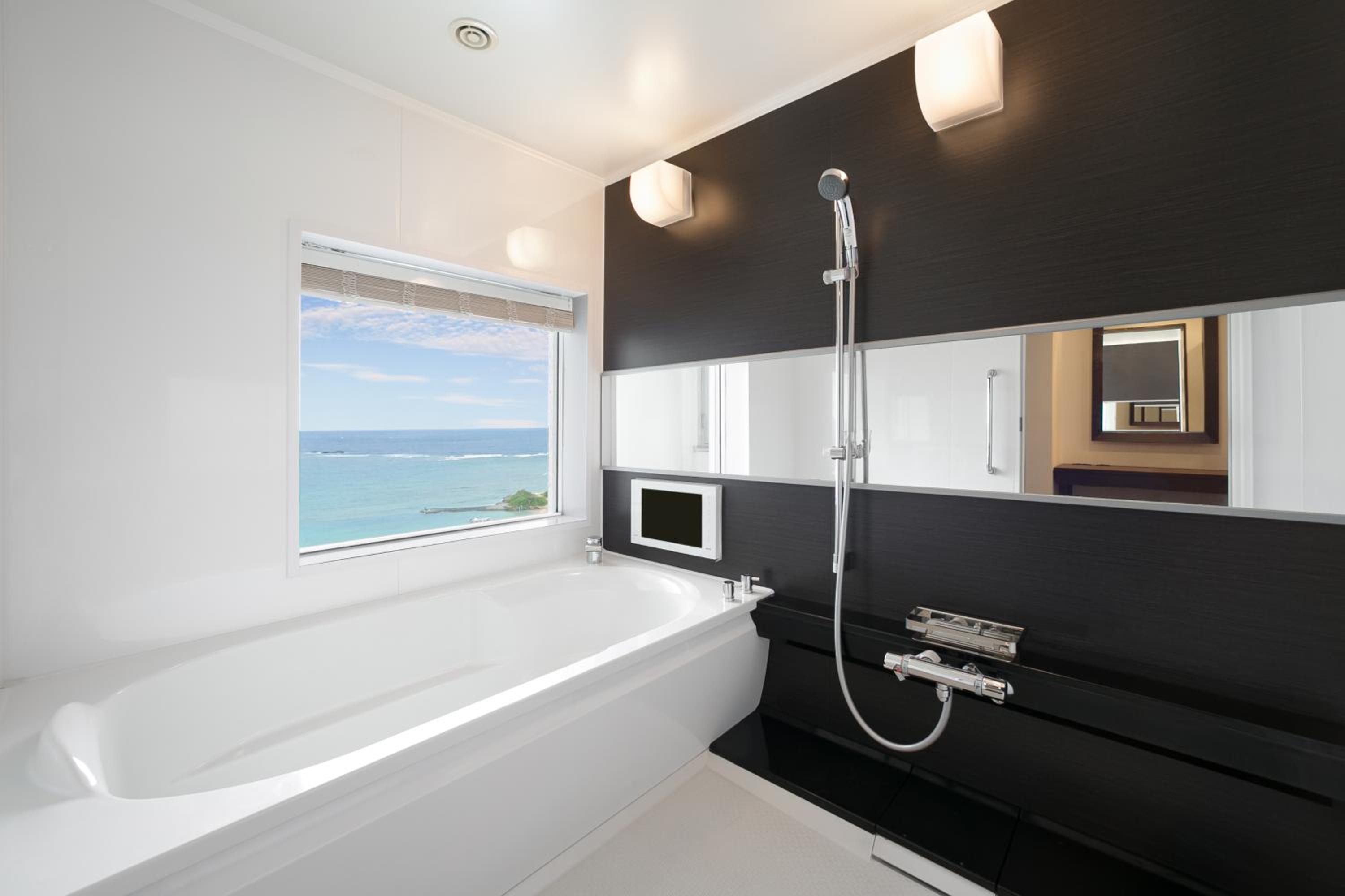 Executive Japanese-Western Twin Suite with Ocean View photo 3