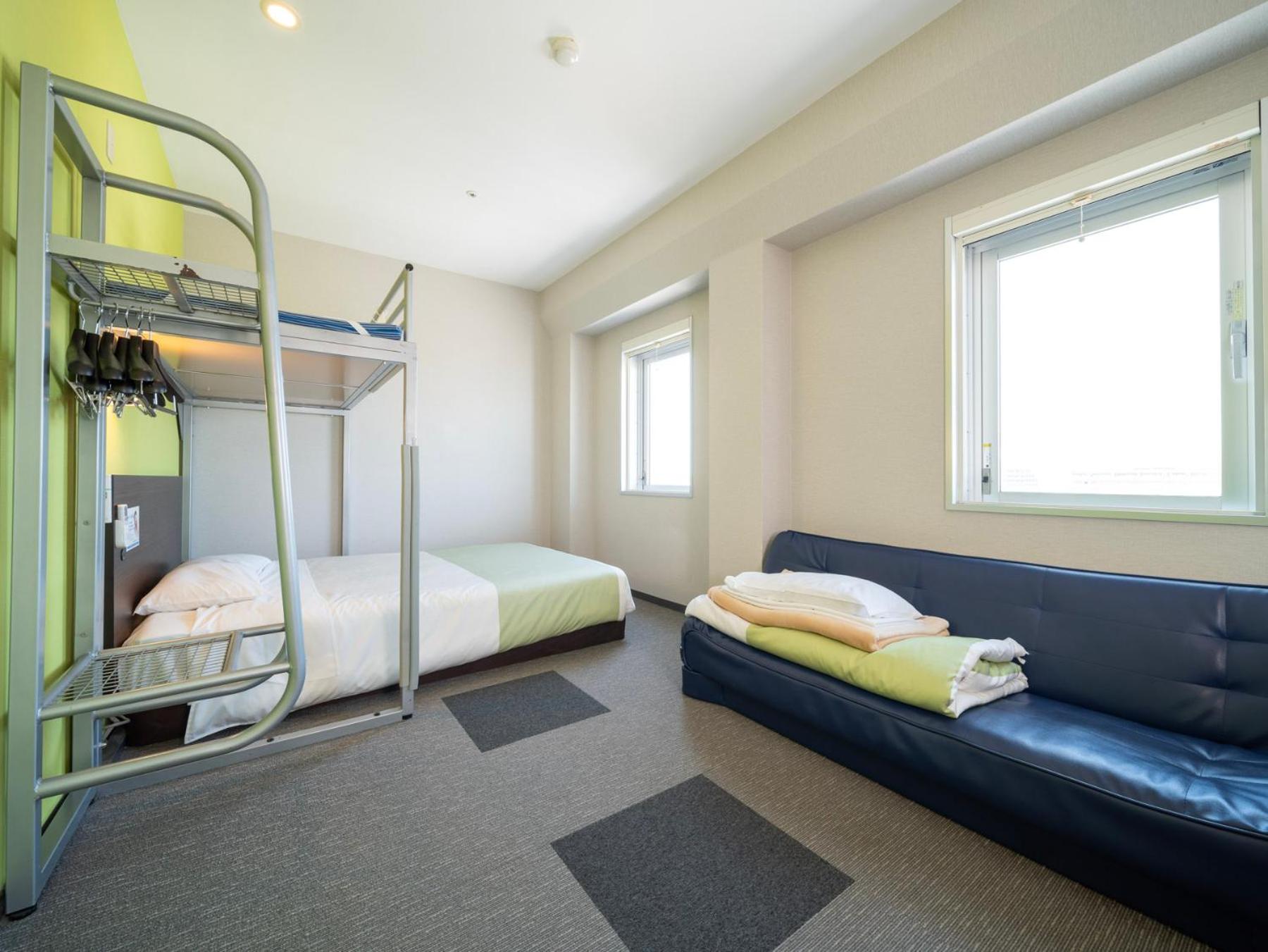 Quadruple Room - Non-Smoking - Photo 16