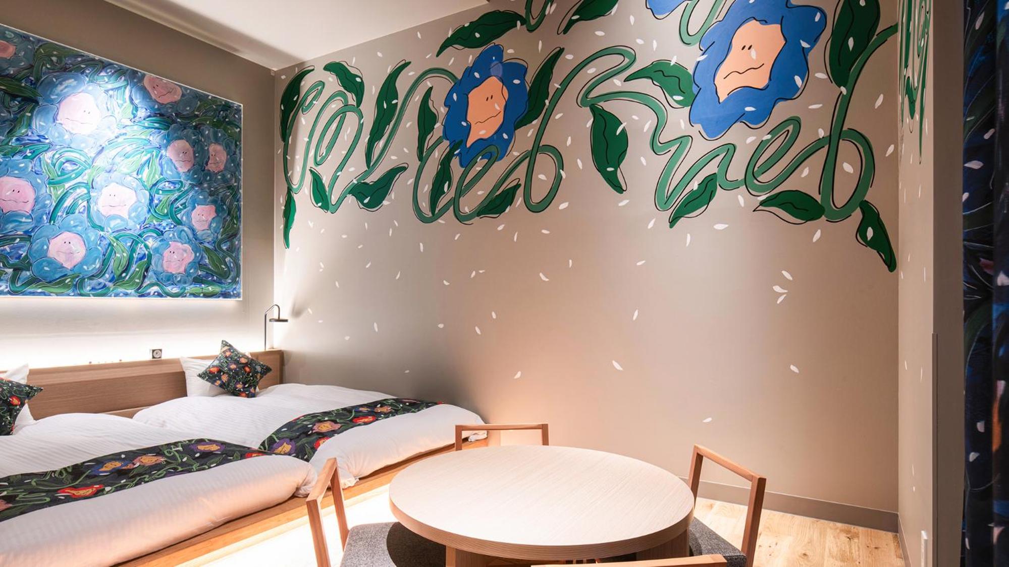 Artist Twin Room with two Extra beds - Photo 1