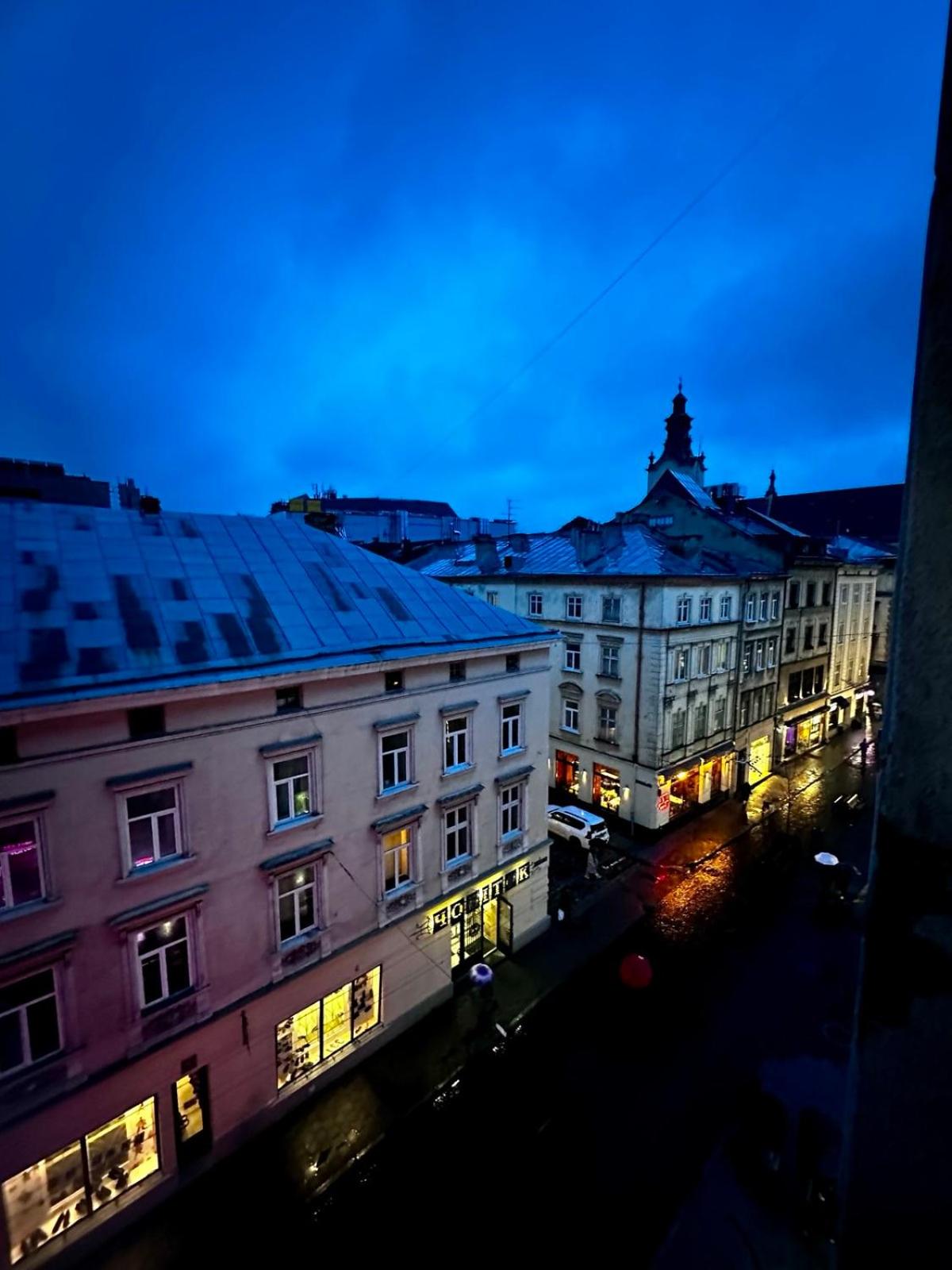 Deluxe Double or Twin Room with City View