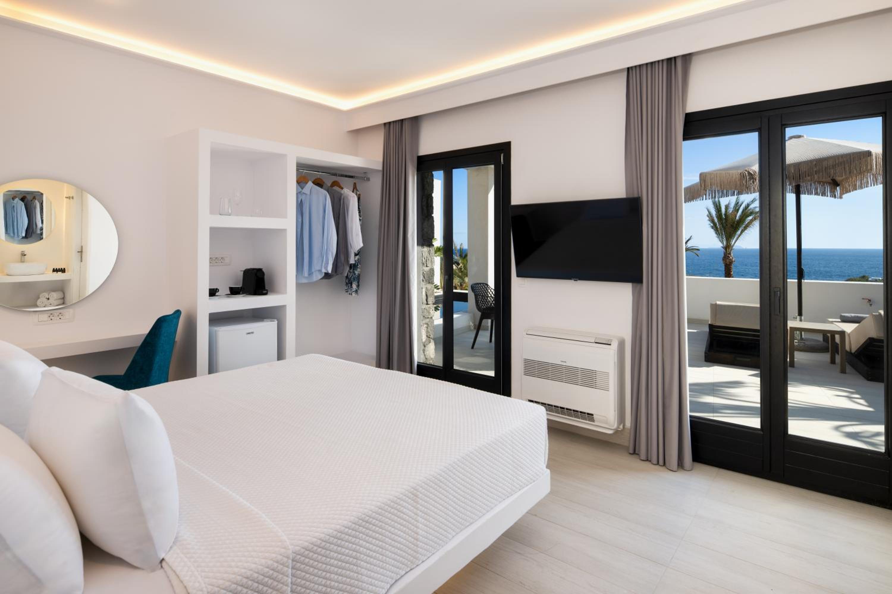 Deluxe Suite with outdoor plunge pool - Photo 5