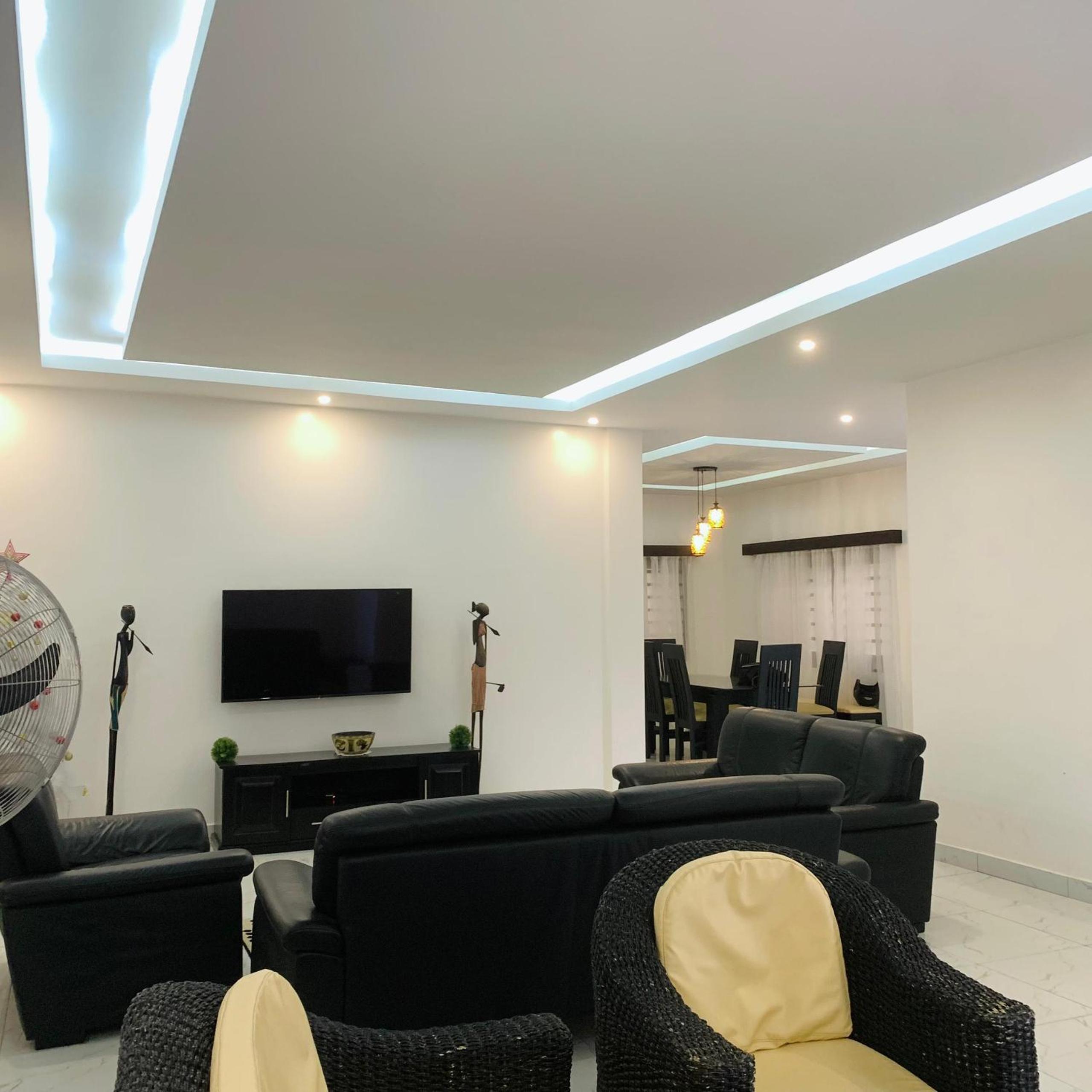 Three-Bedroom Villa photo 3