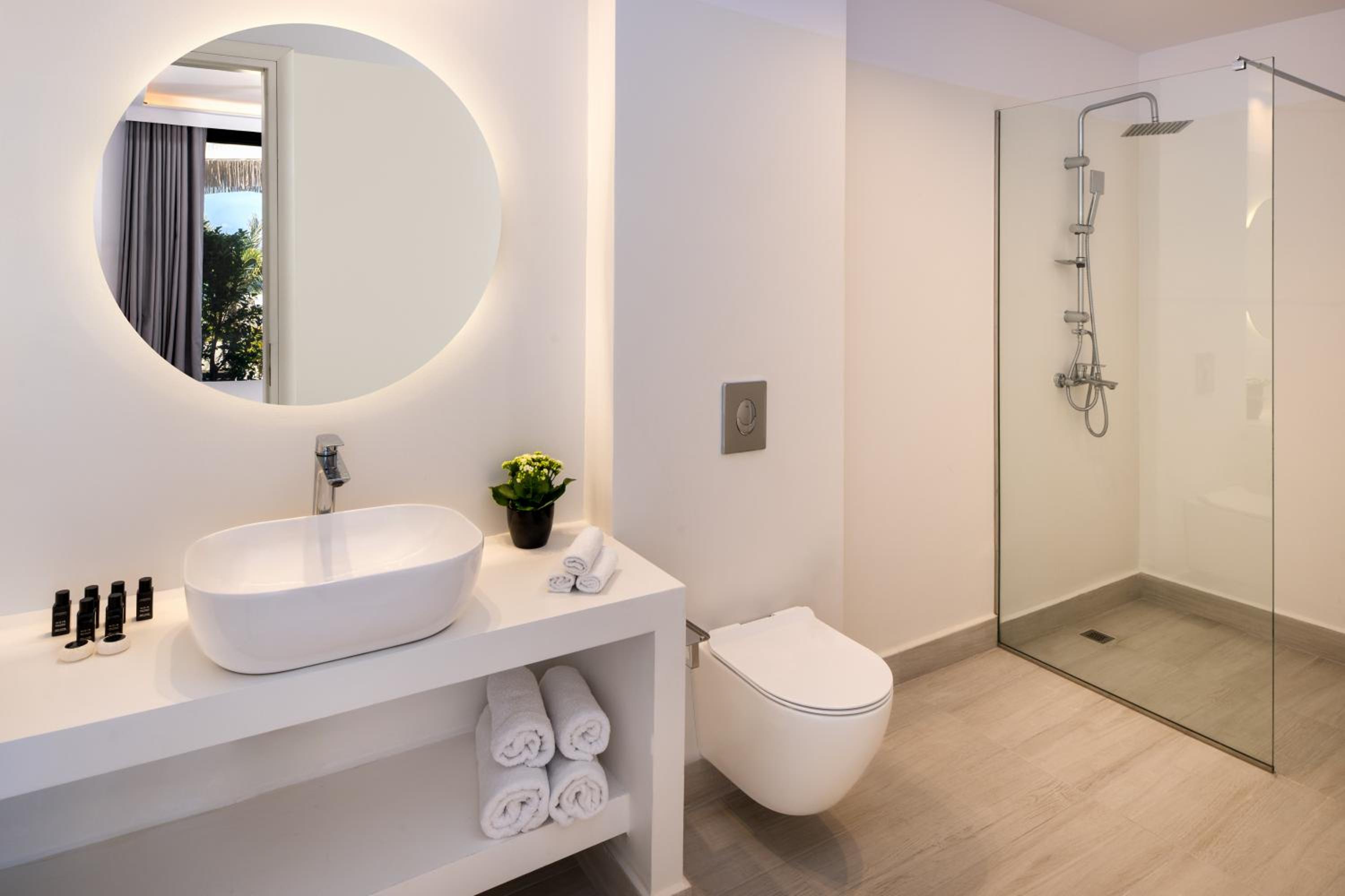 Two-Bedroom Suite - Photo 9