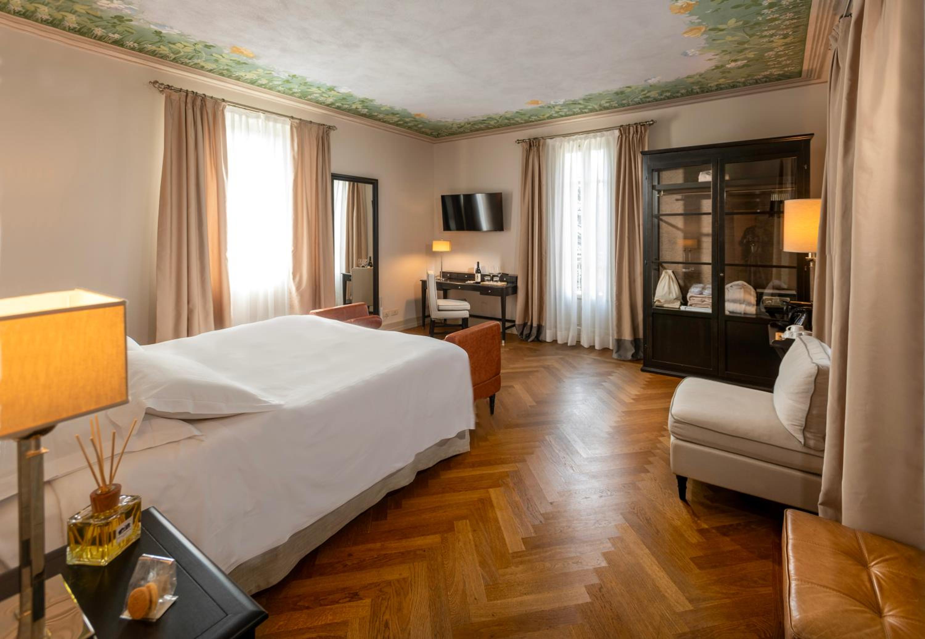 Deluxe Room with Spa Access photo 1