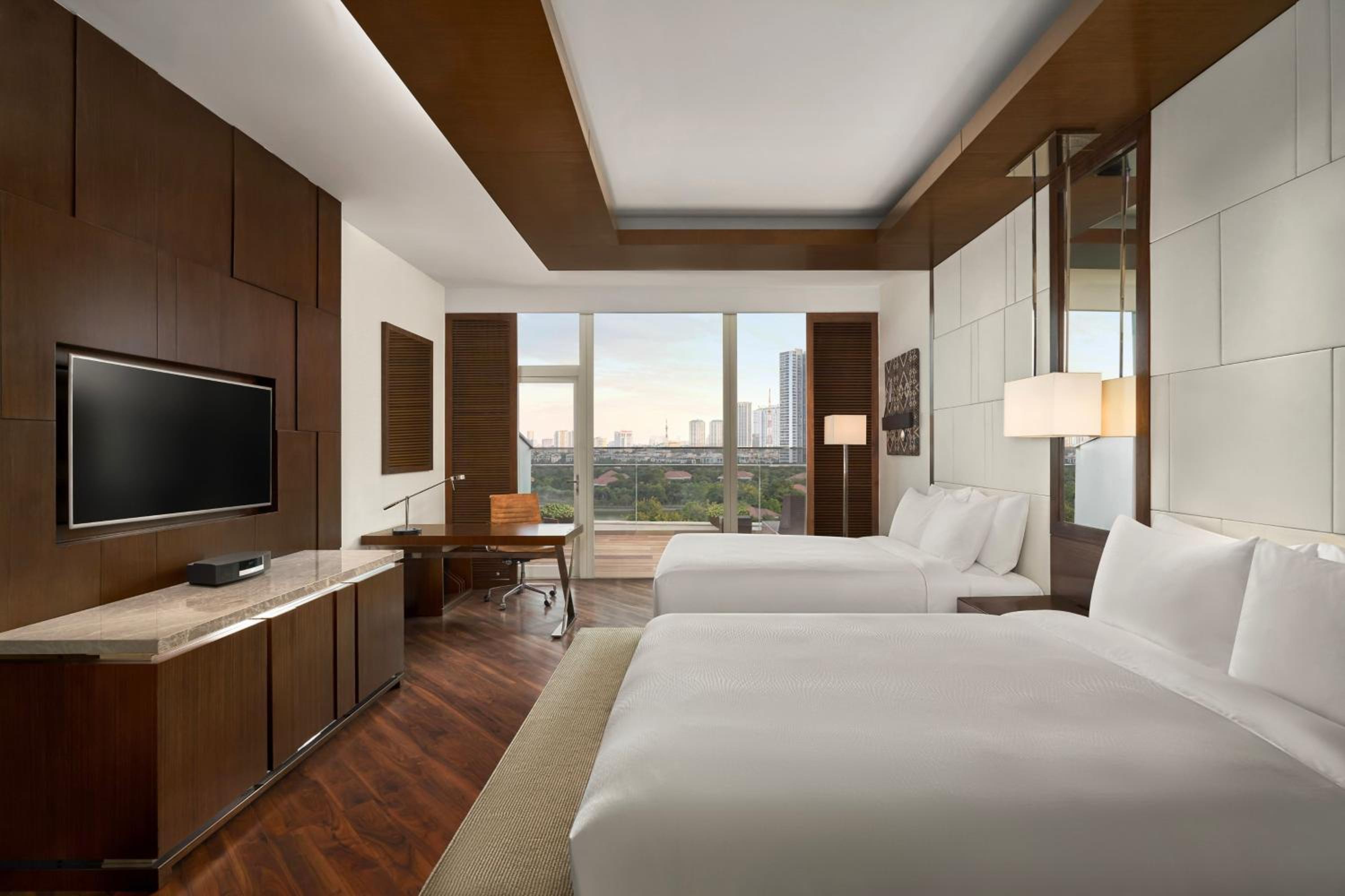 Executive Double Balcony Room, Executive lounge access, 2 Double, Lake View