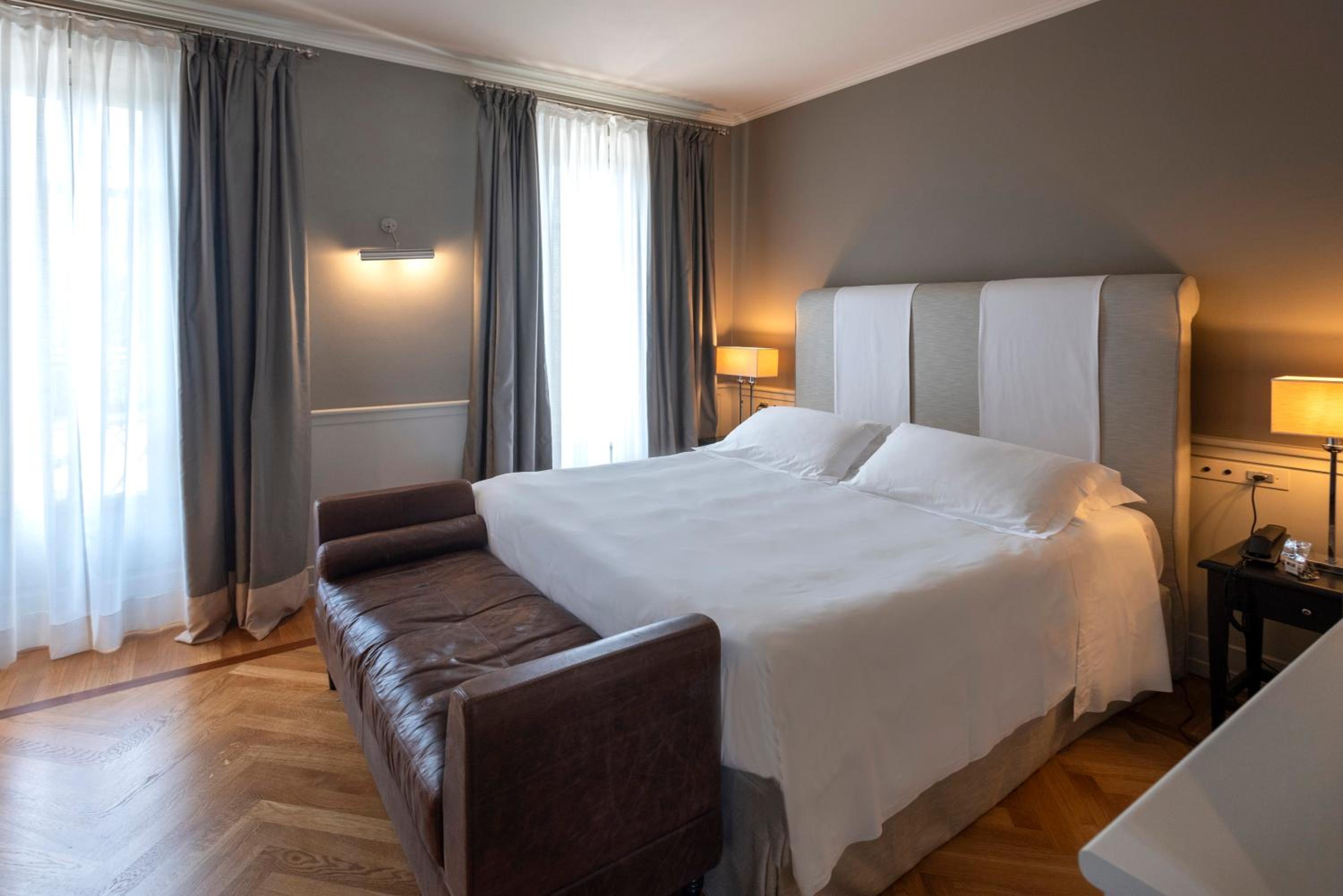 Standard Double Room - Photo 7